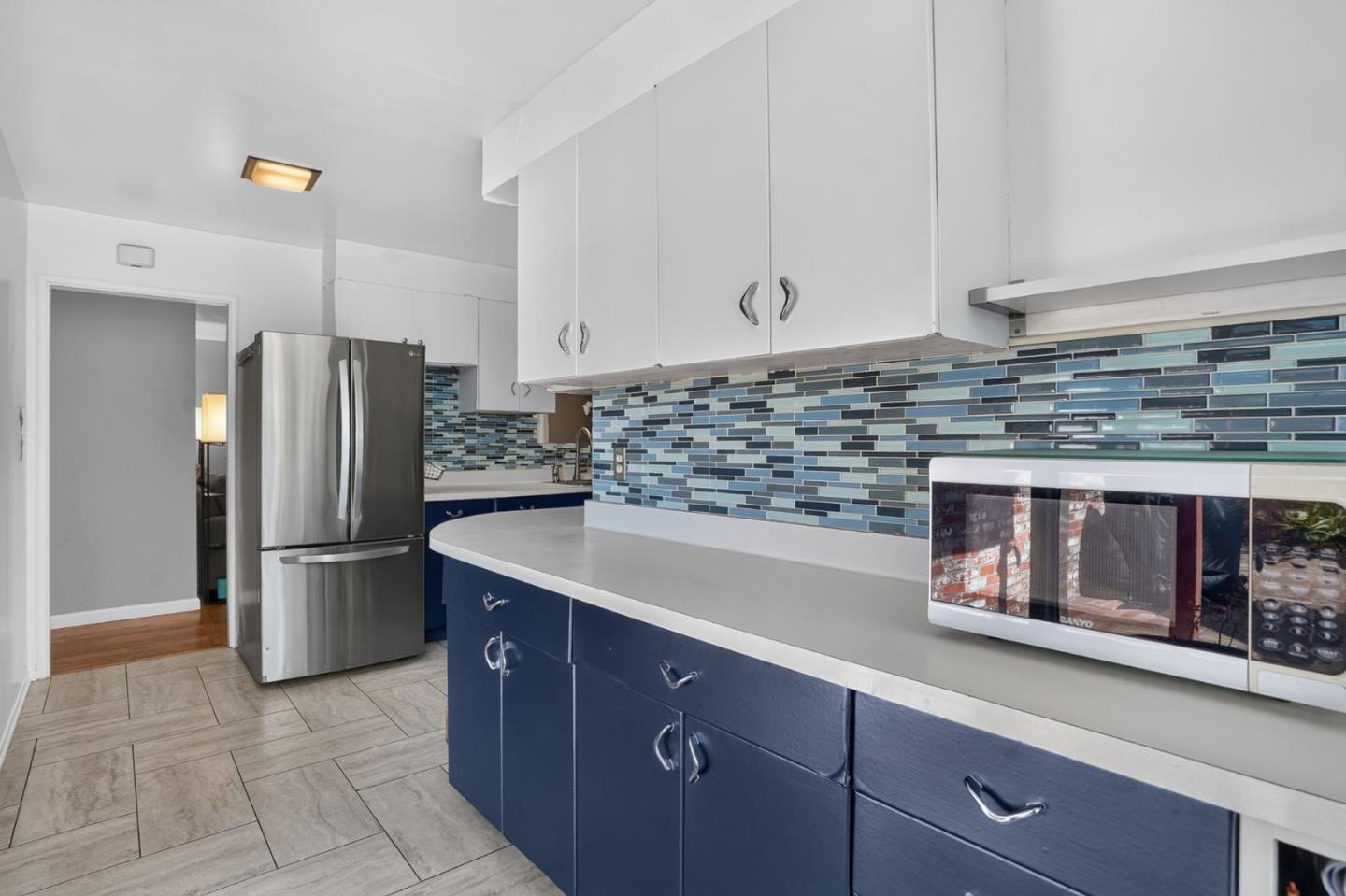 1412 Lassen Street