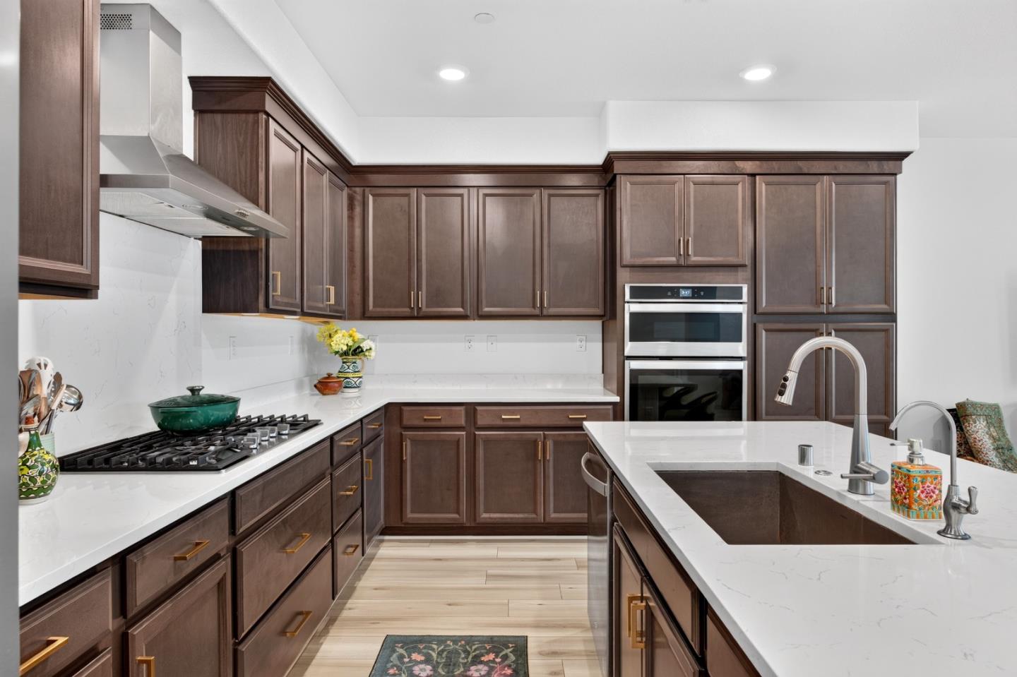 6810 Chroma Court