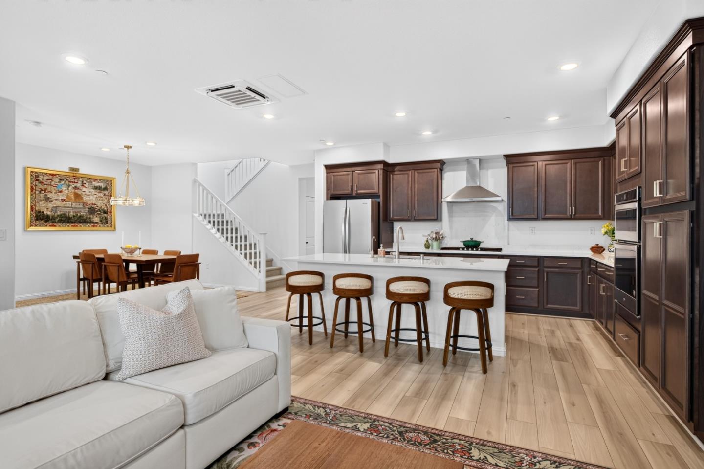 6810 Chroma Court