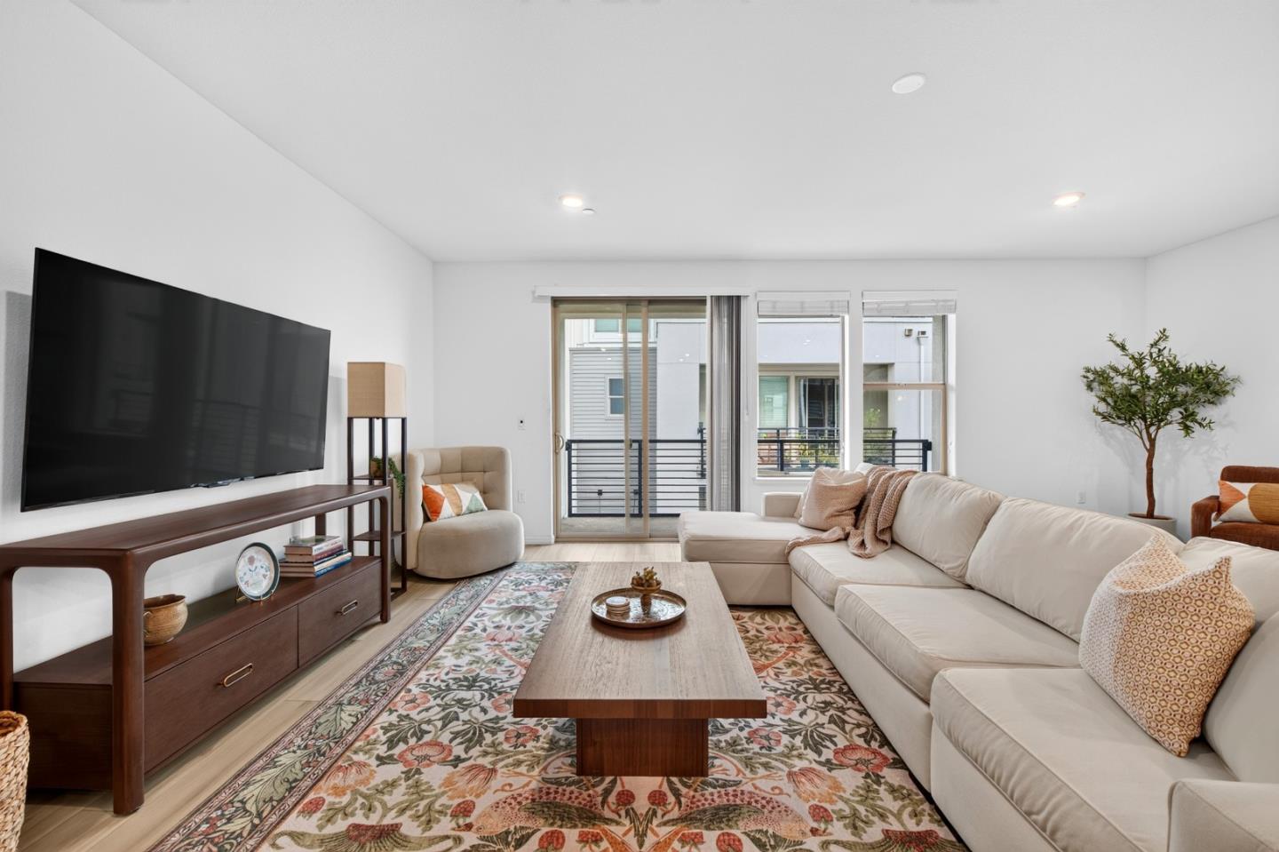 6810 Chroma Court