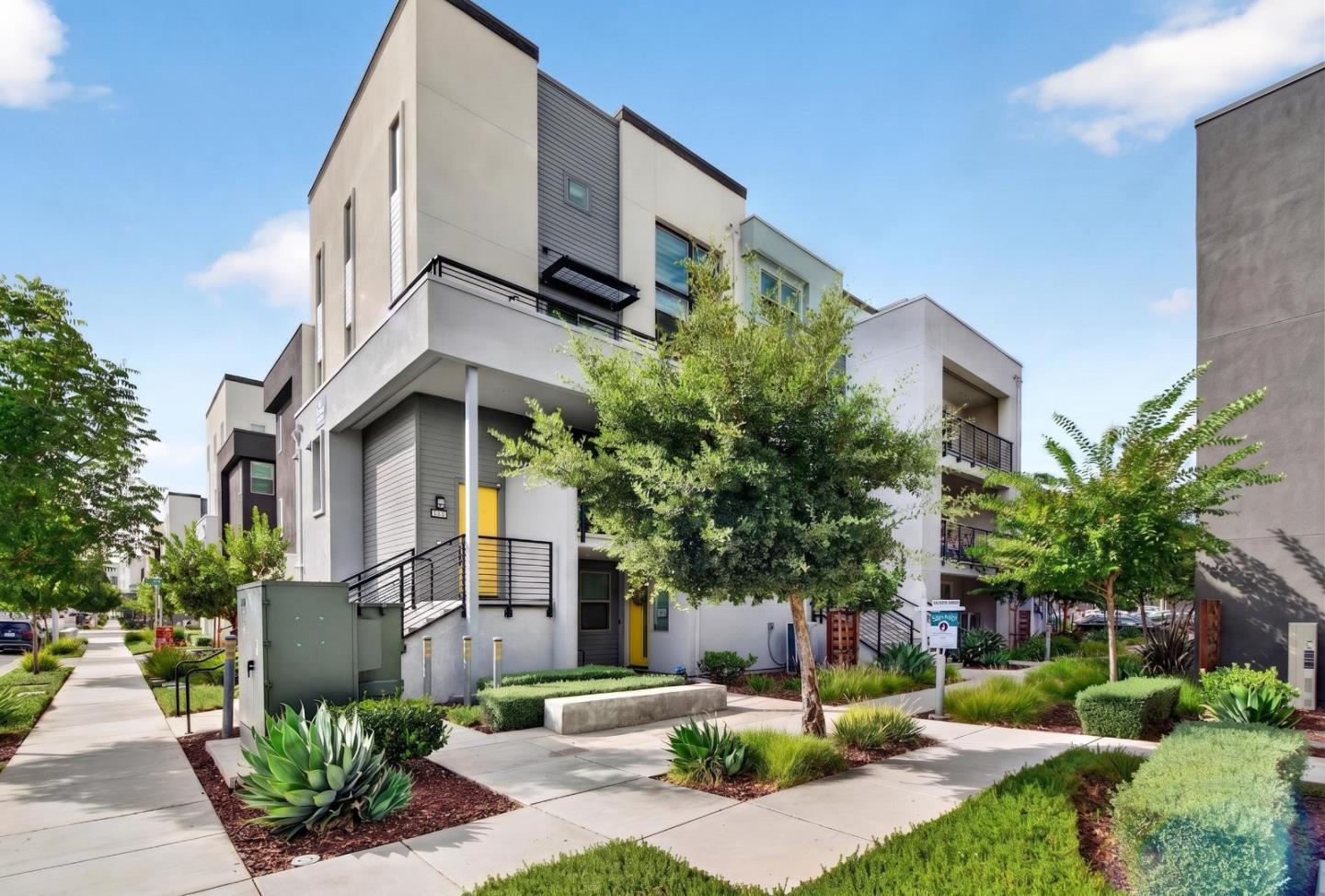 6810 Chroma Court