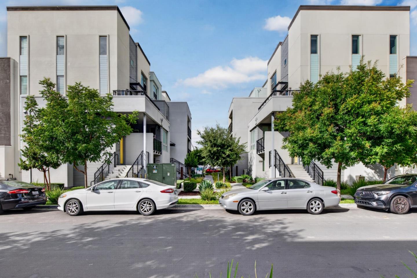 6810 Chroma Court
