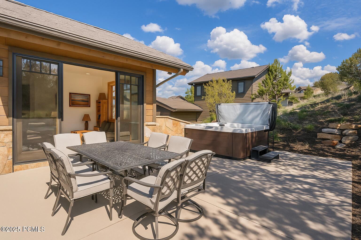 194 N Kings Peak Court