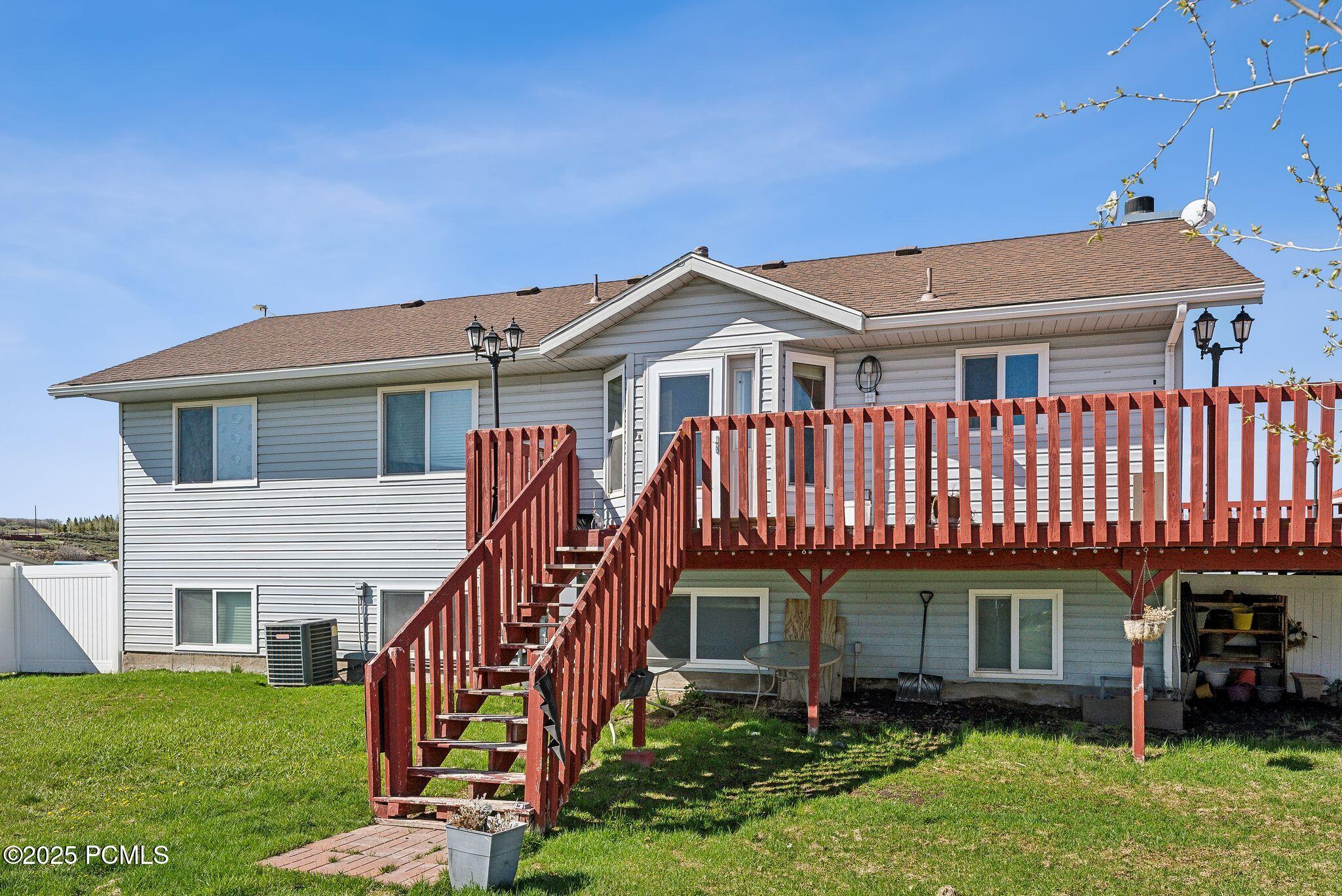 1228 E Oakridge Road