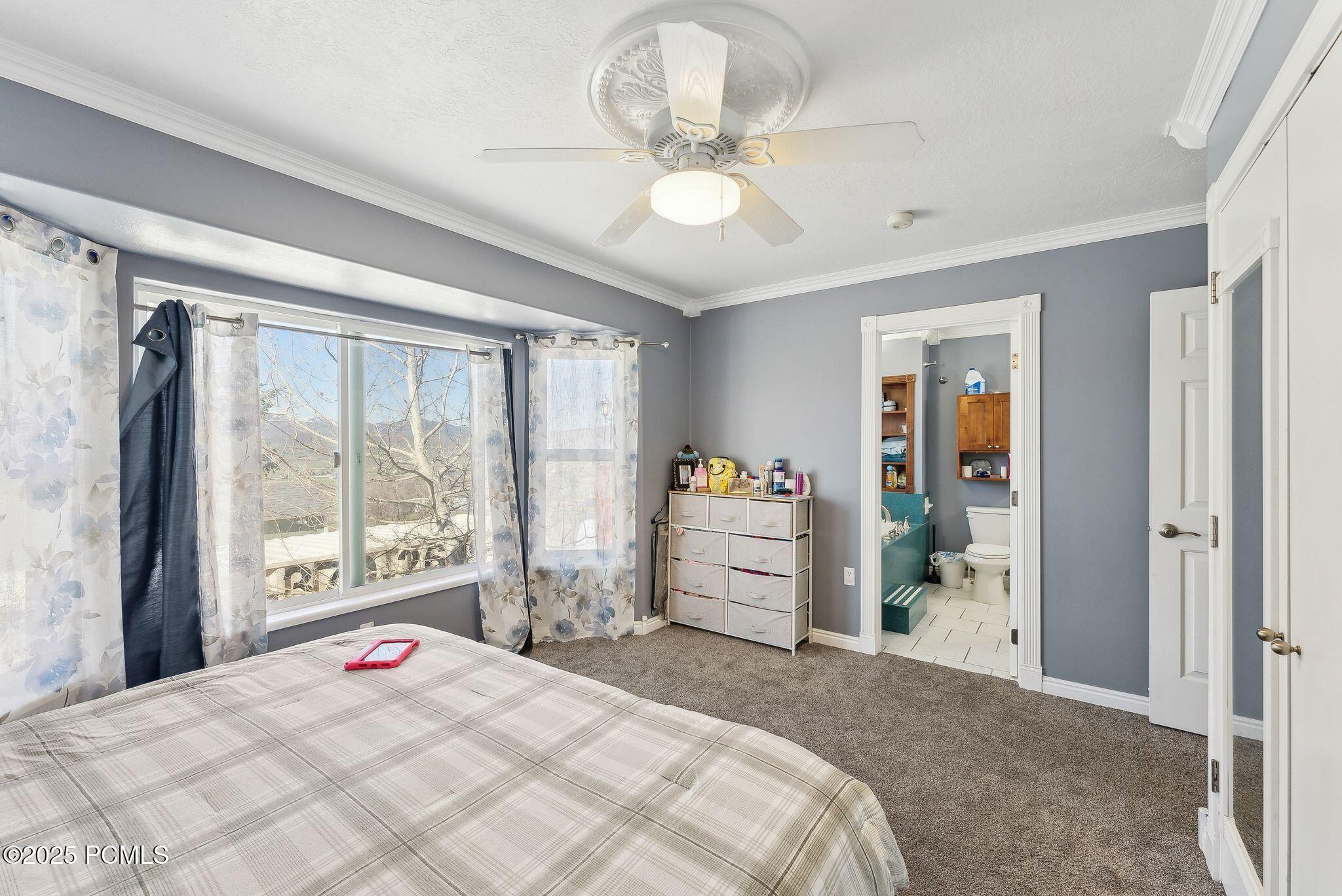 1228 E Oakridge Road