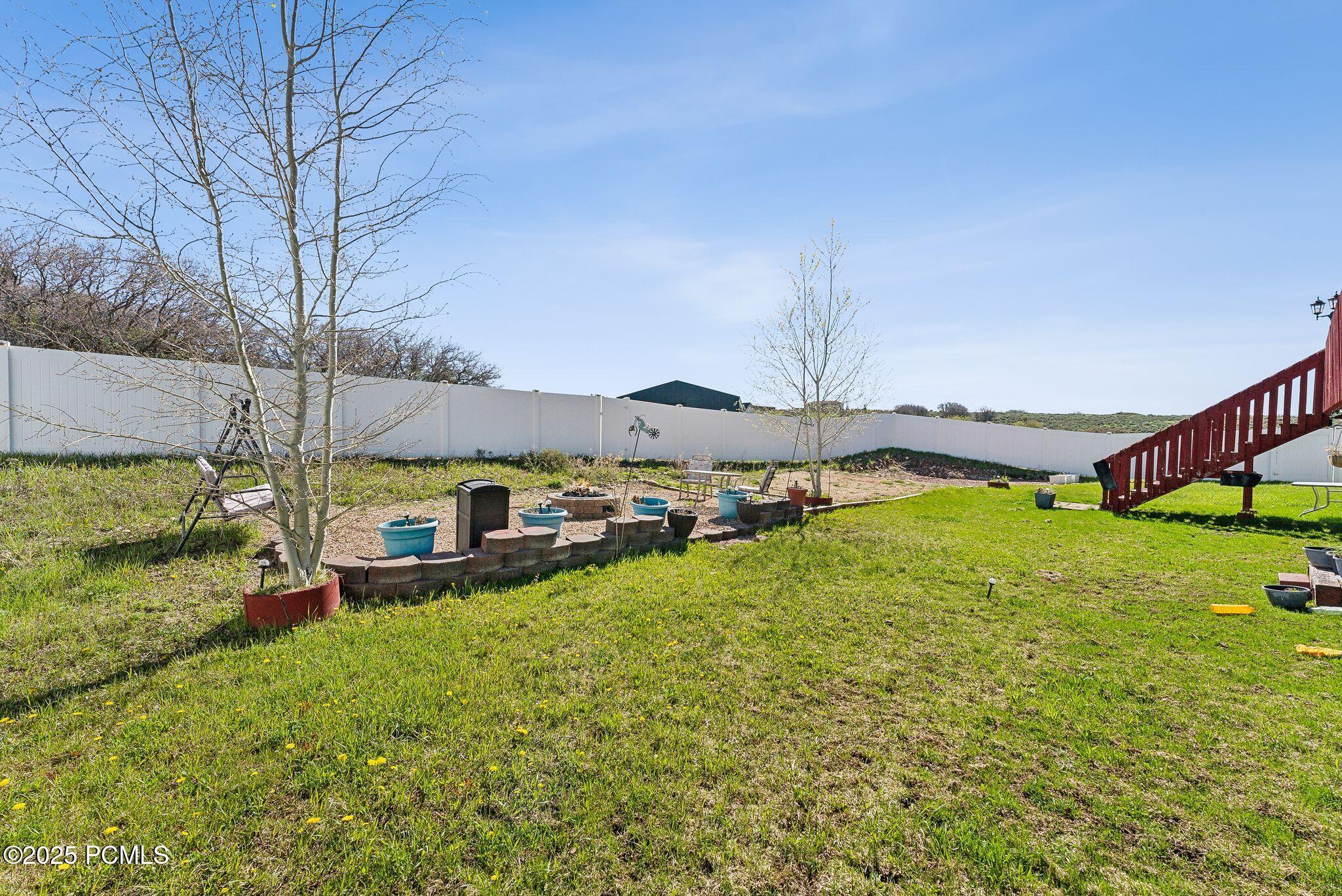 1228 E Oakridge Road