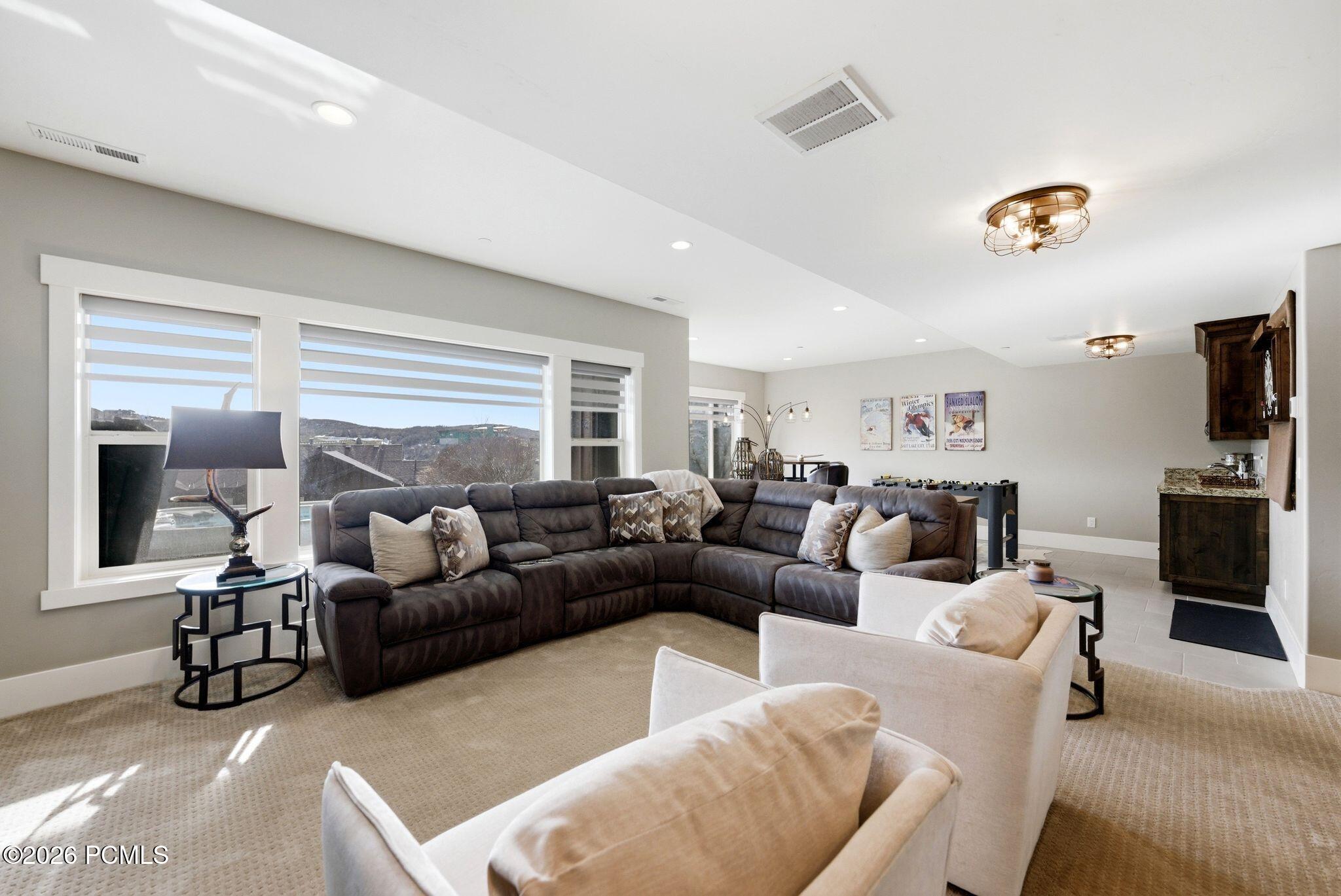 1735 E Viewside Circle