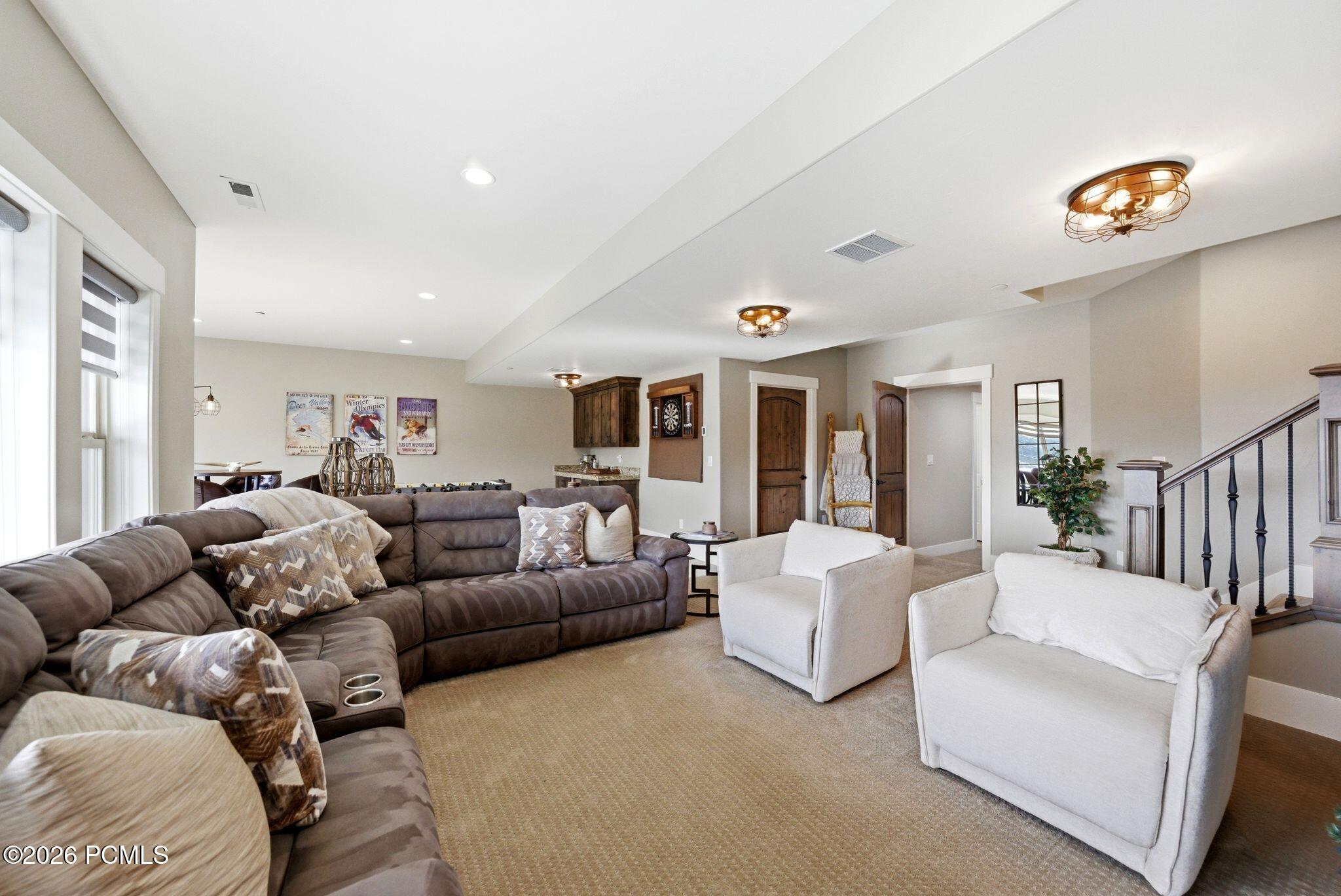 1735 E Viewside Circle