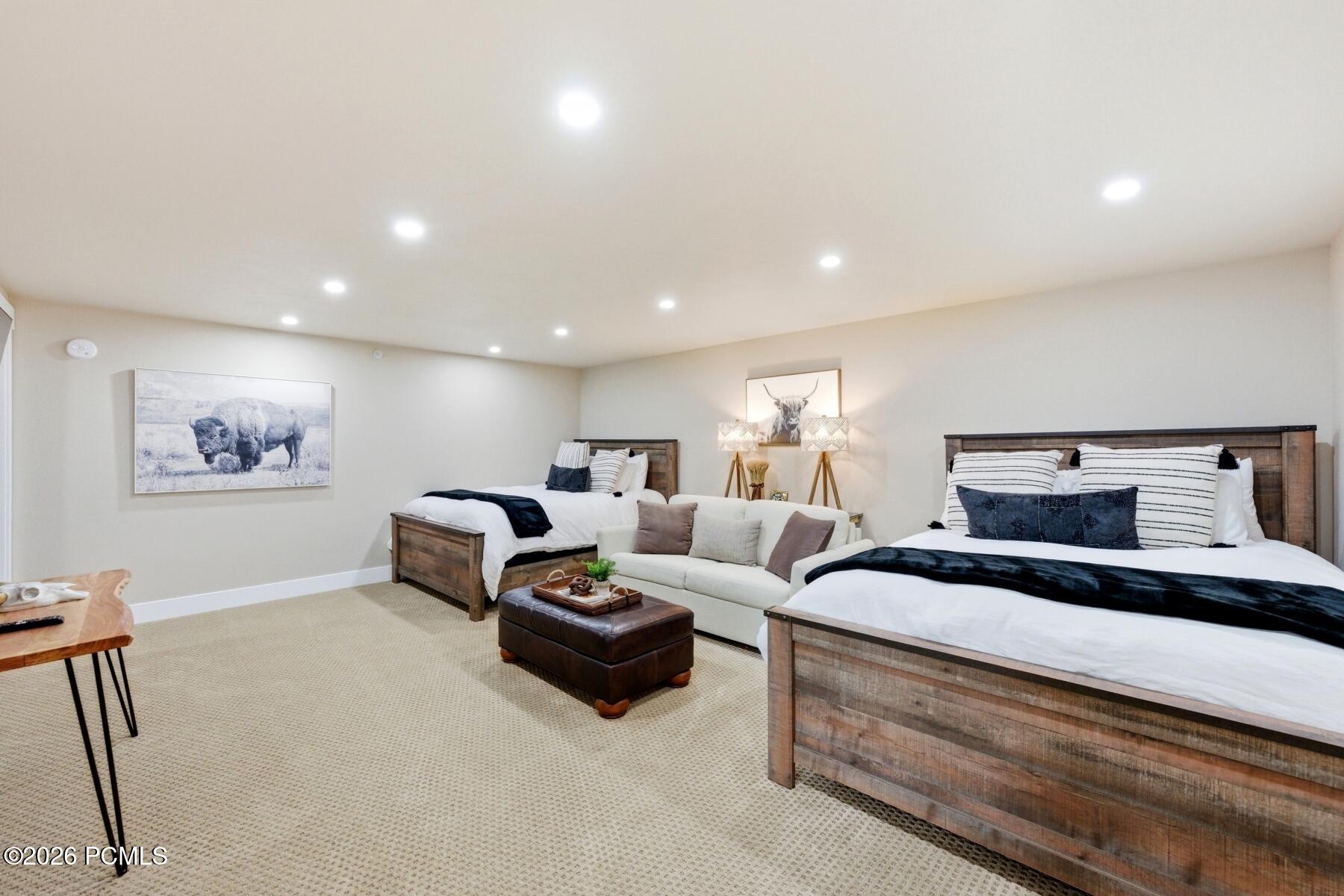 1735 E Viewside Circle
