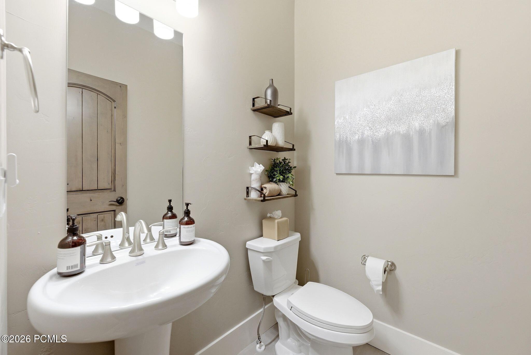 1735 E Viewside Circle