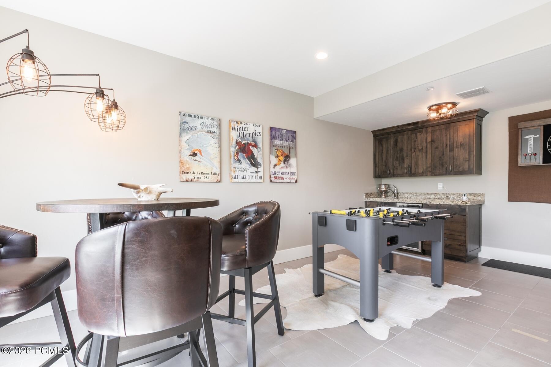 1735 E Viewside Circle