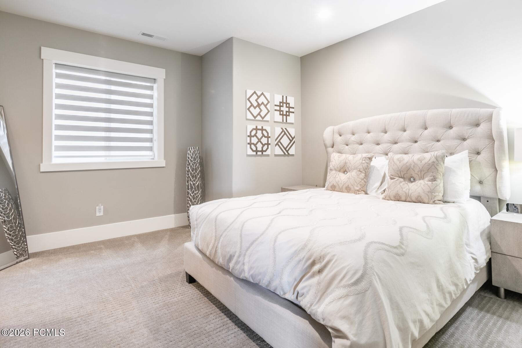 1735 E Viewside Circle