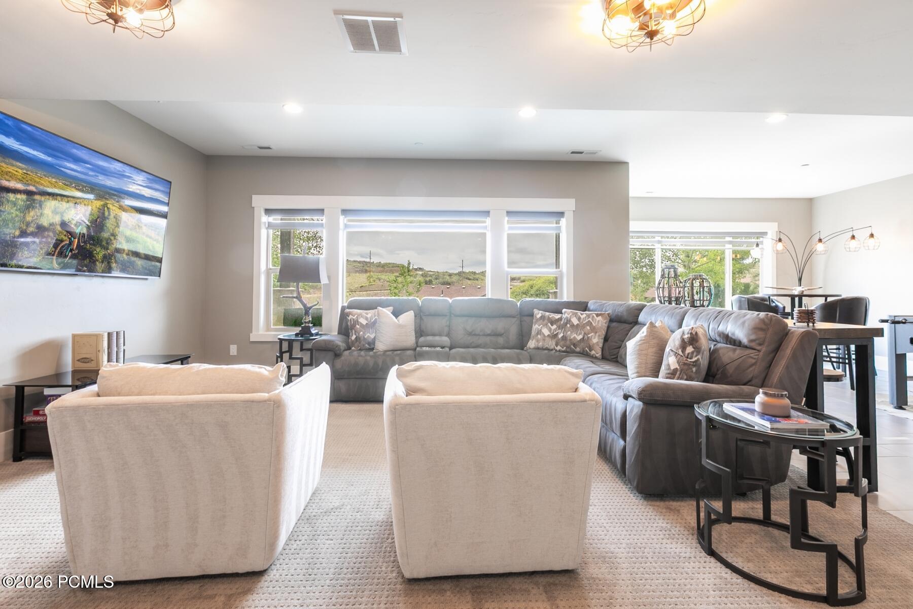 1735 E Viewside Circle
