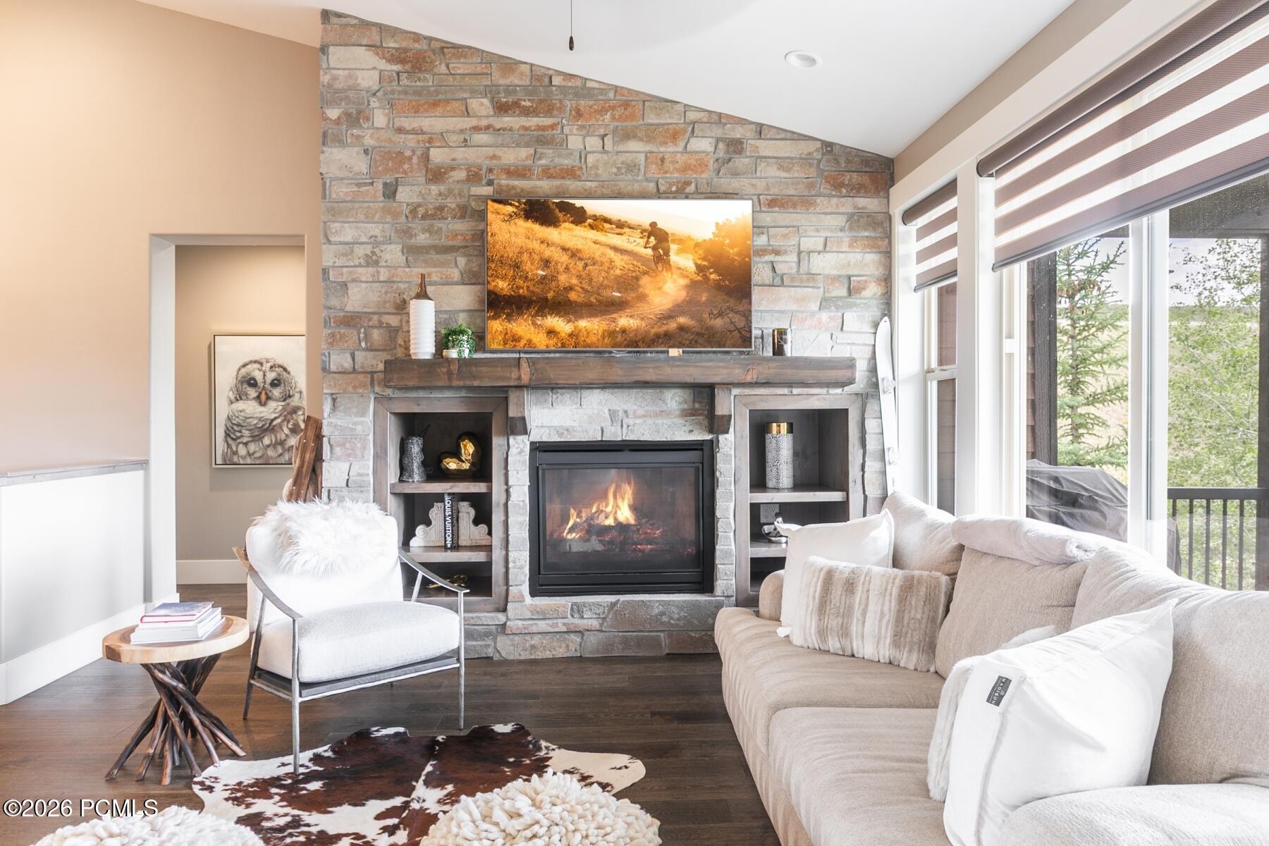 1735 E Viewside Circle