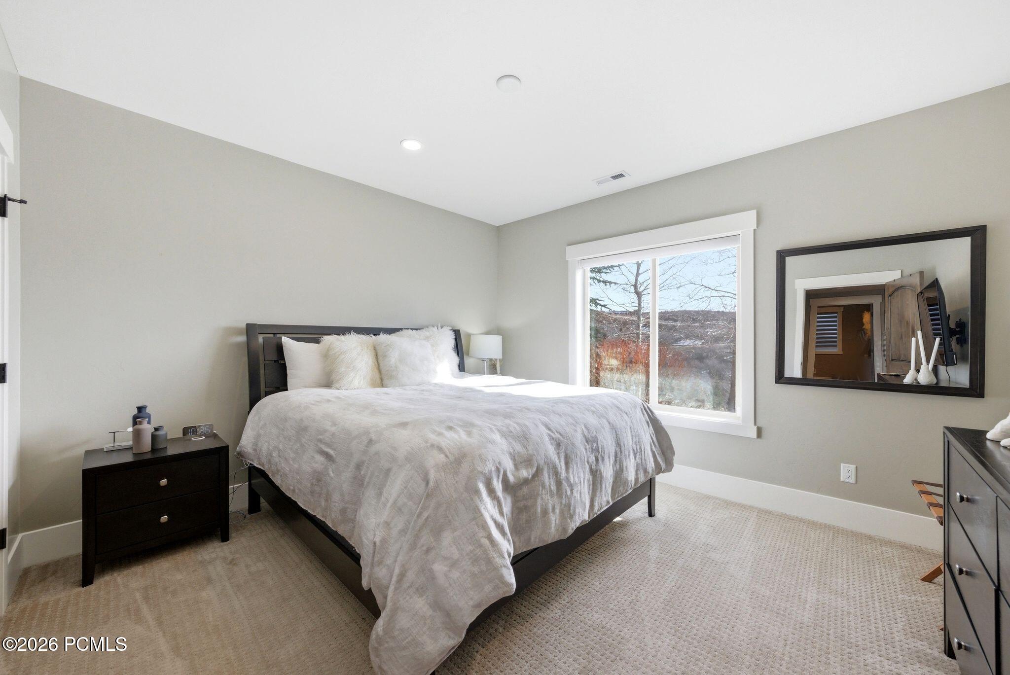 1735 E Viewside Circle