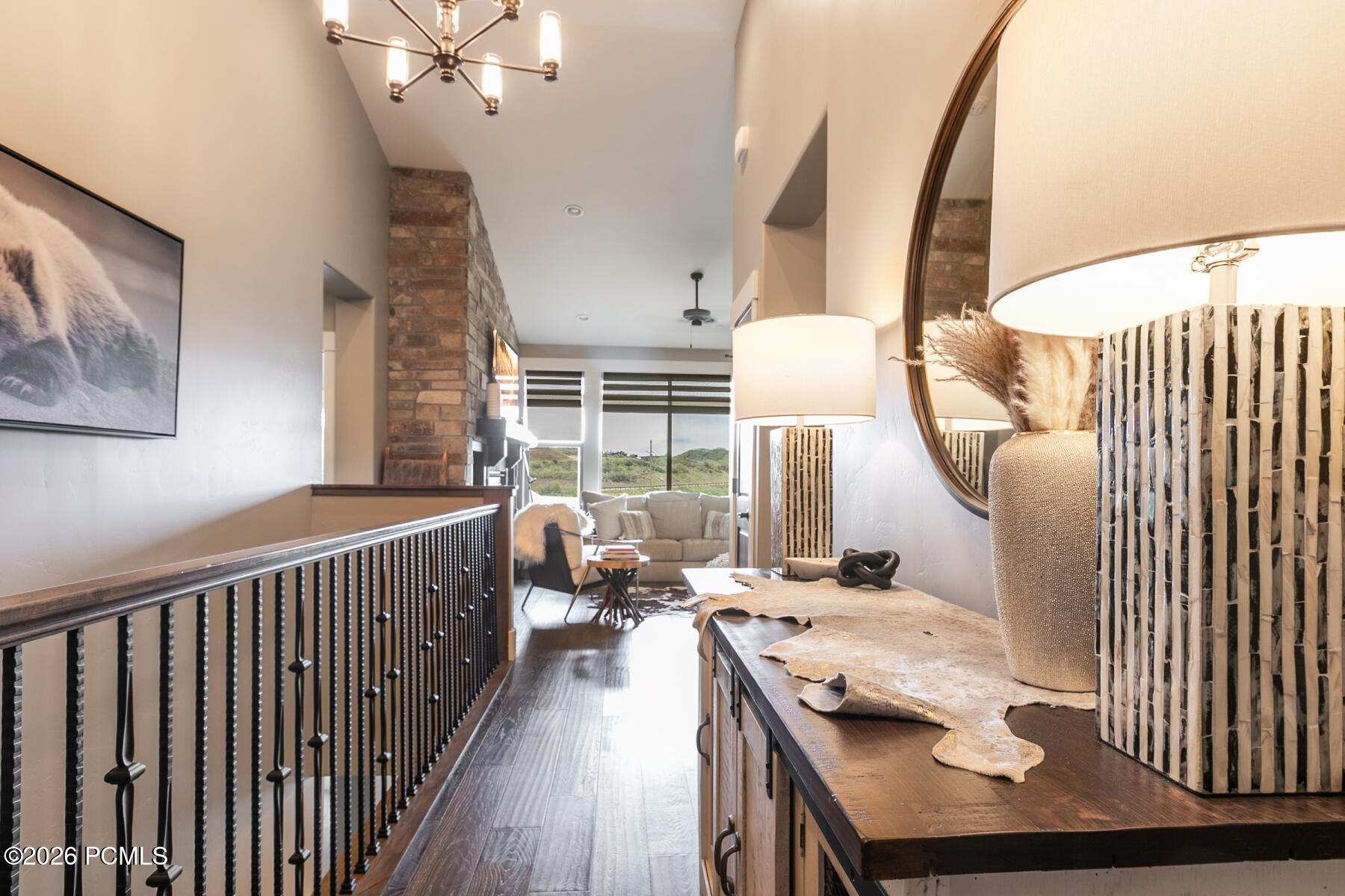 1735 E Viewside Circle