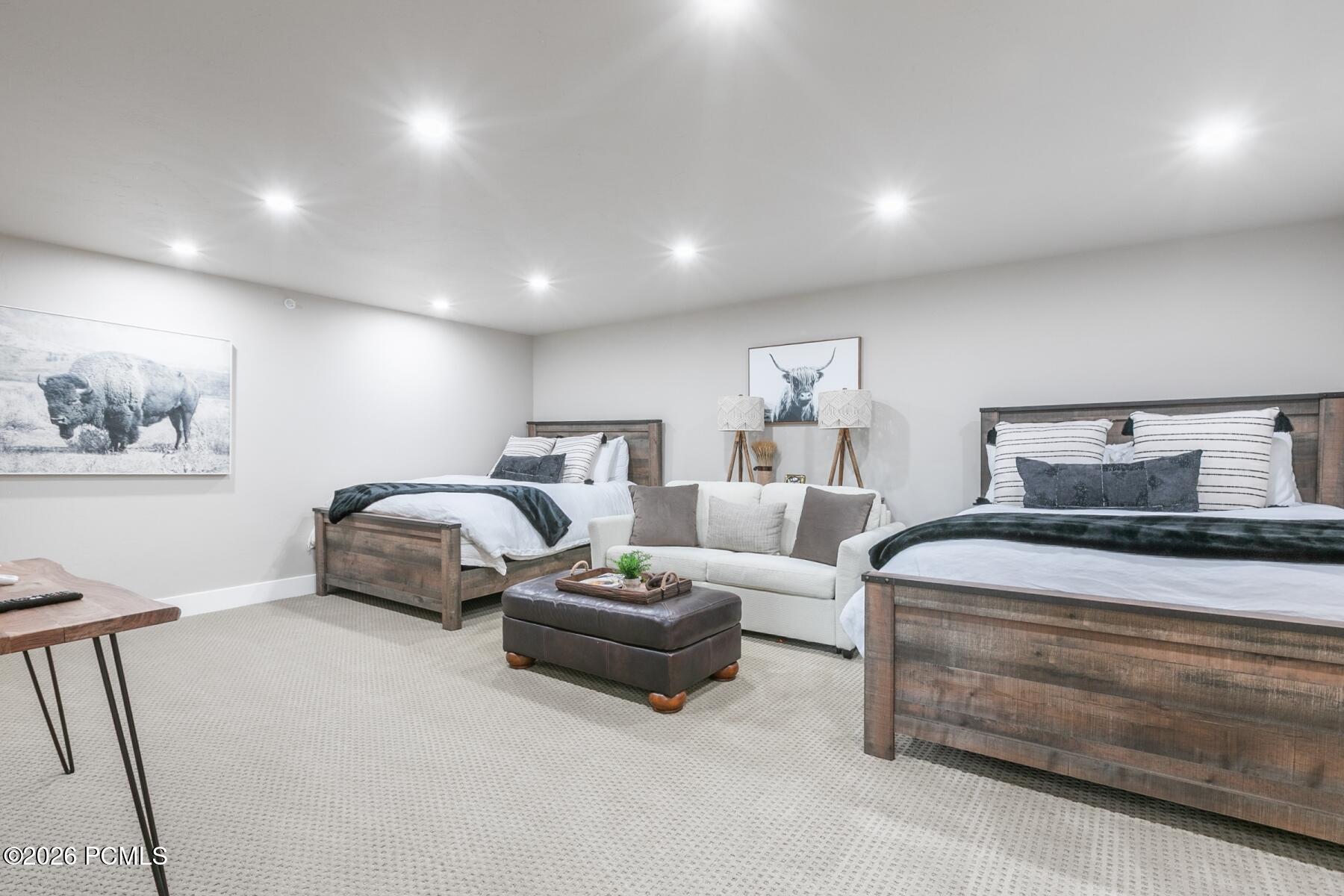 1735 E Viewside Circle