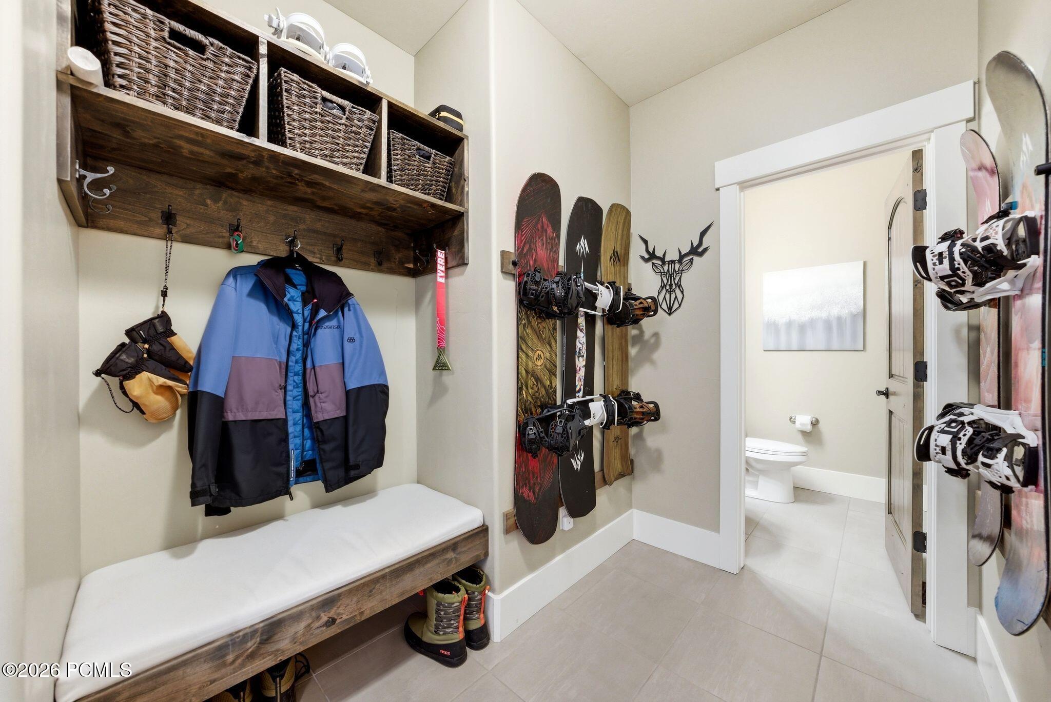 1735 E Viewside Circle