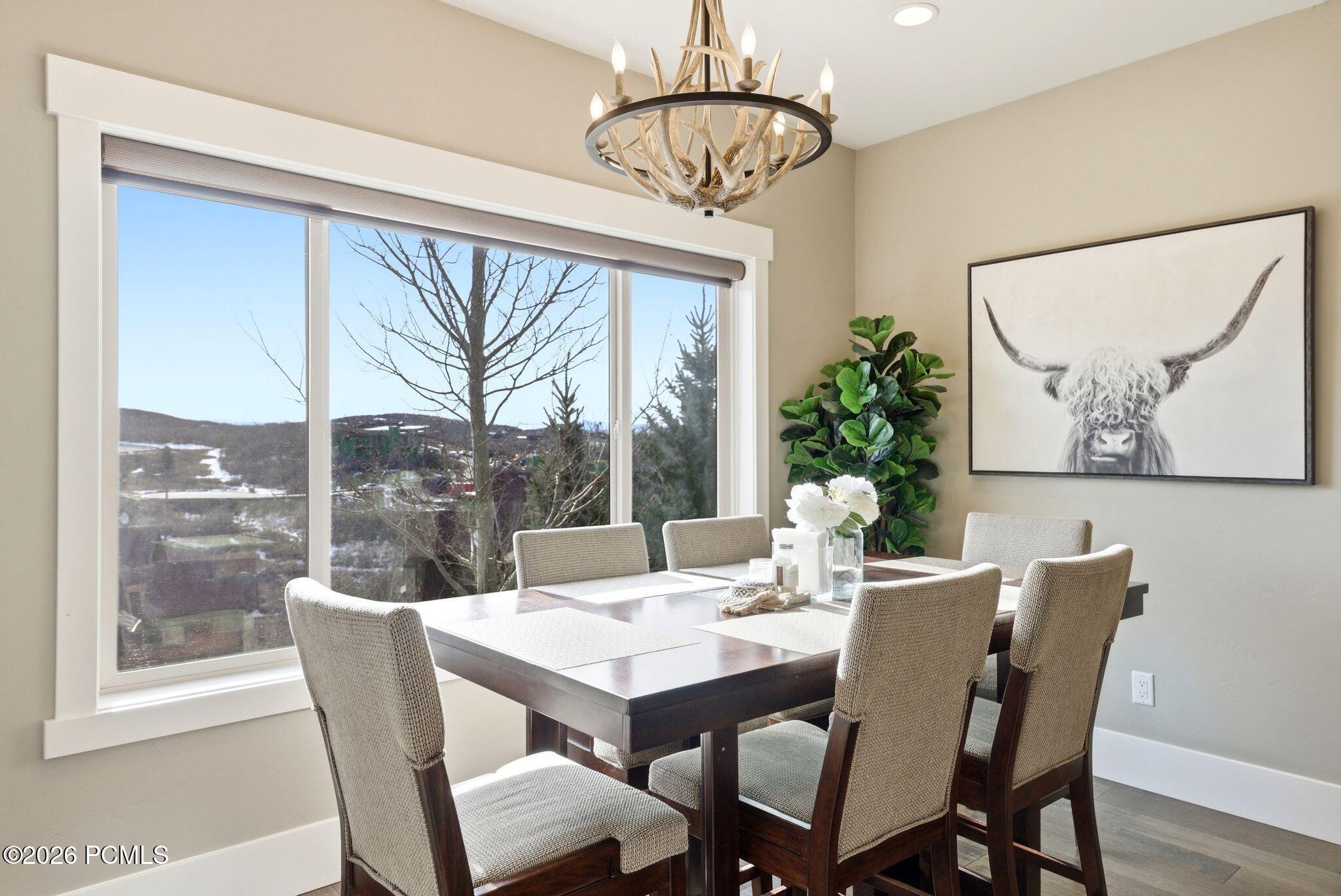 1735 E Viewside Circle