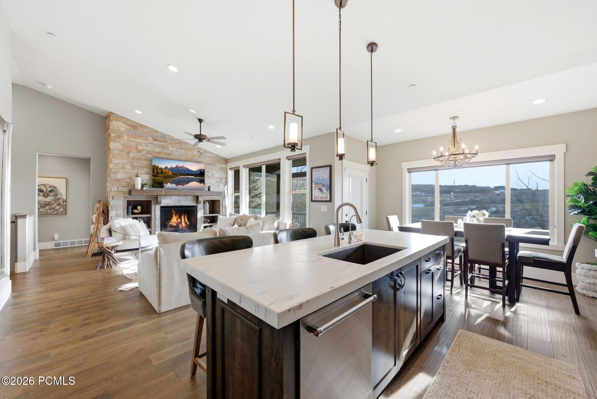 1735 E Viewside Circle