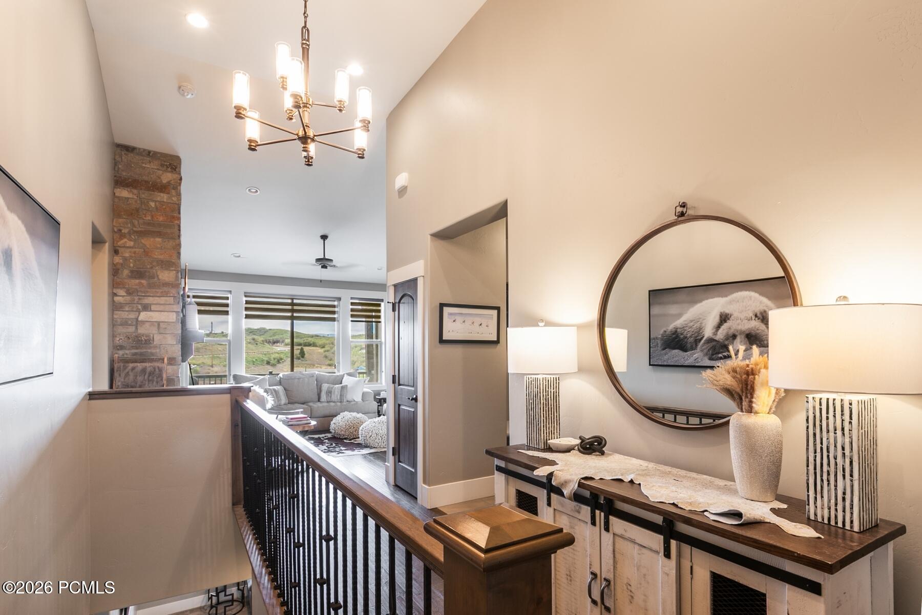 1735 E Viewside Circle