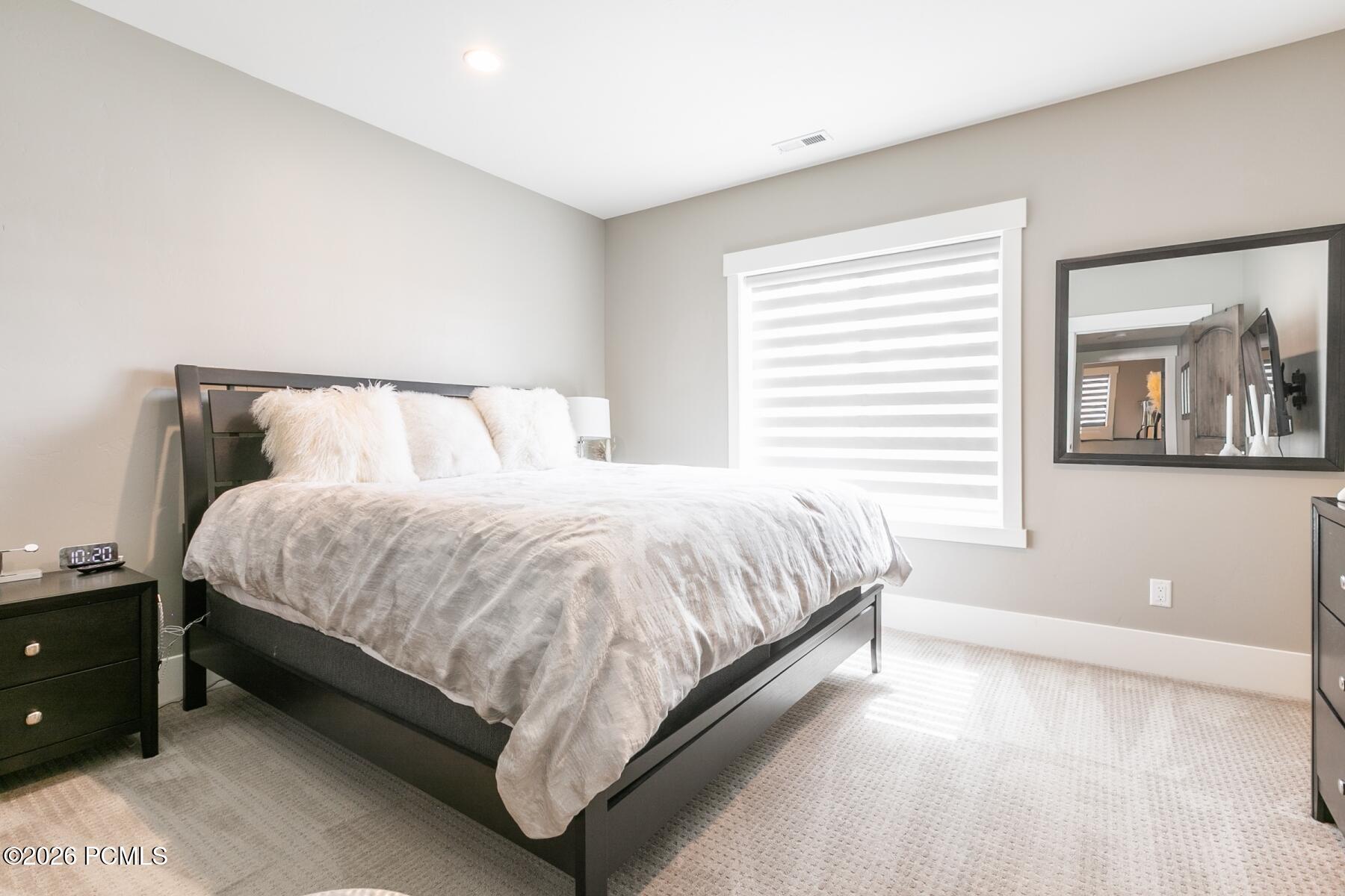 1735 E Viewside Circle