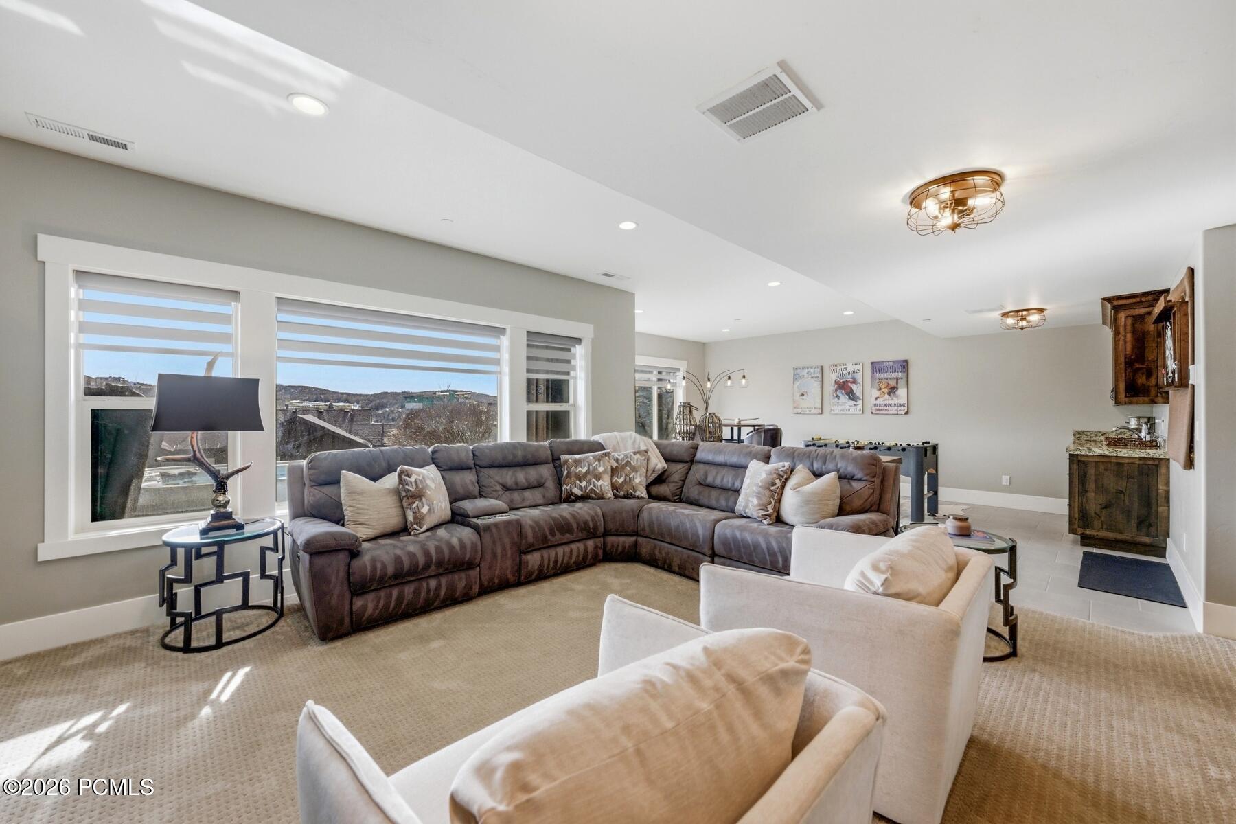 1735 E Viewside Circle