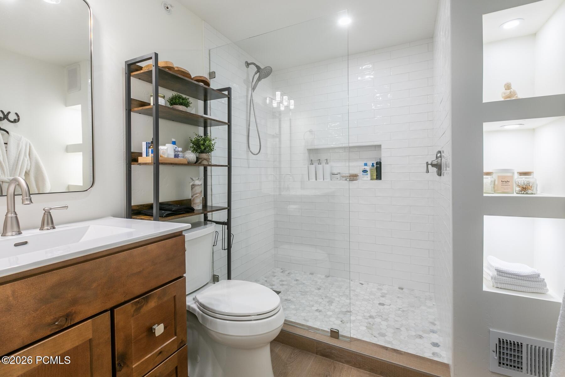1735 E Viewside Circle
