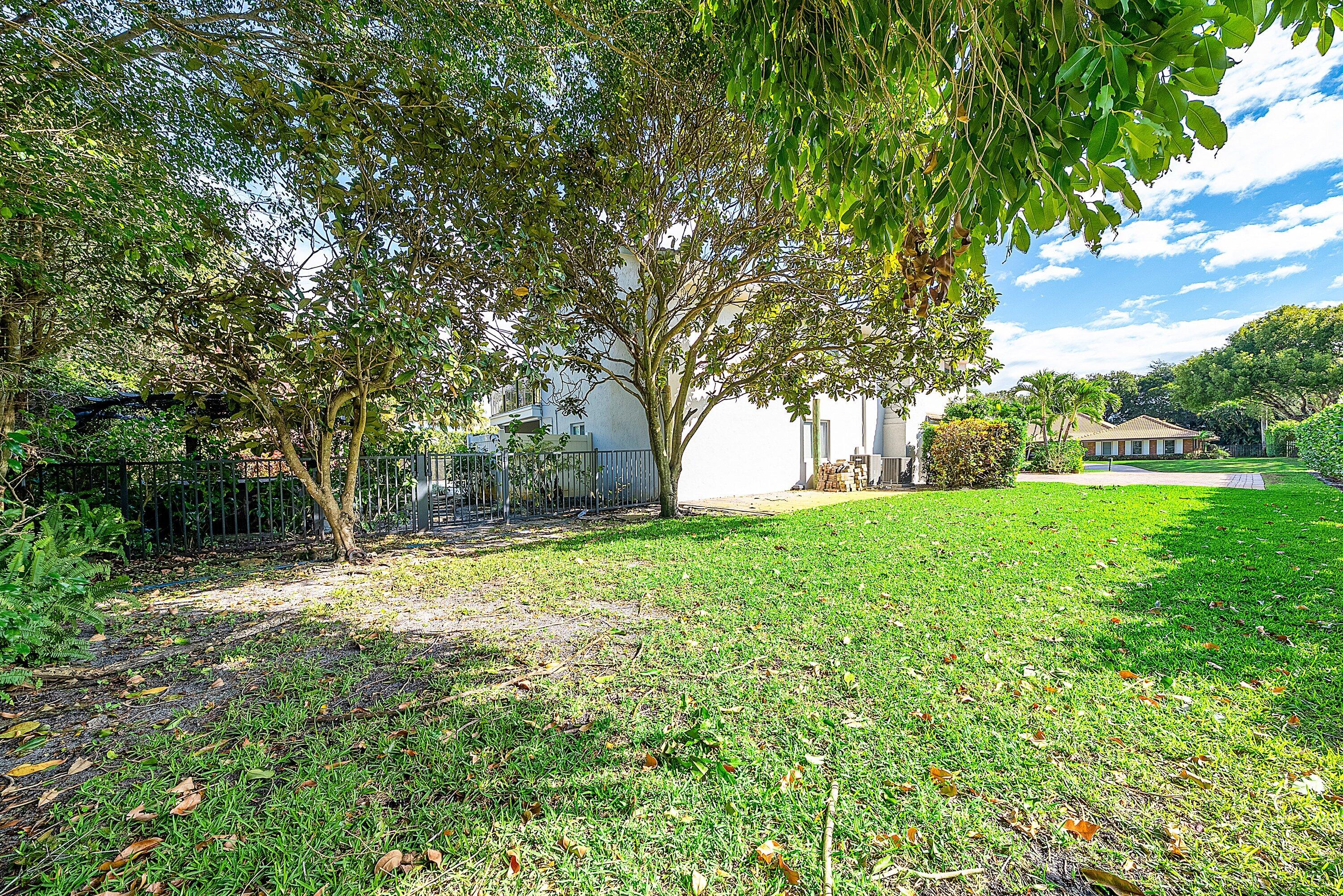 10893 Gleneagles Road