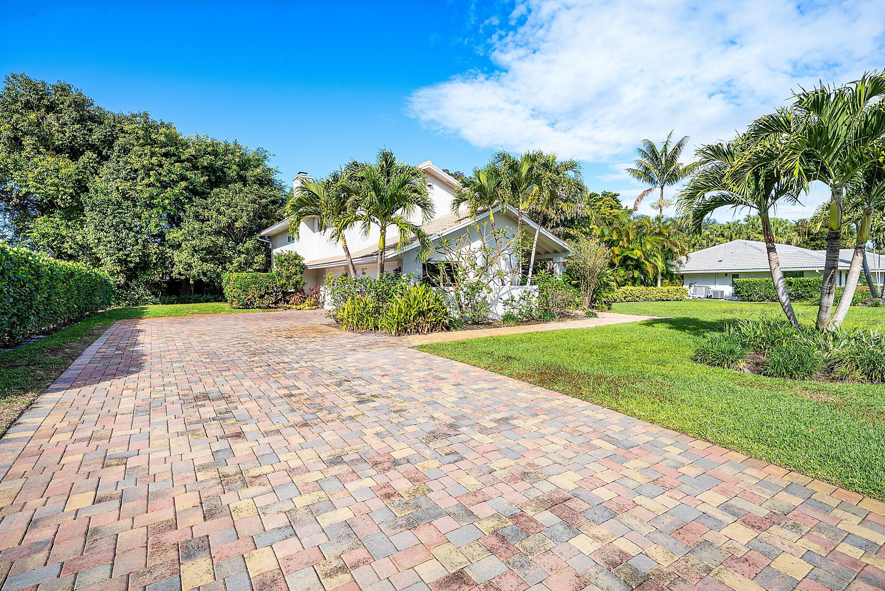 10893 Gleneagles Road