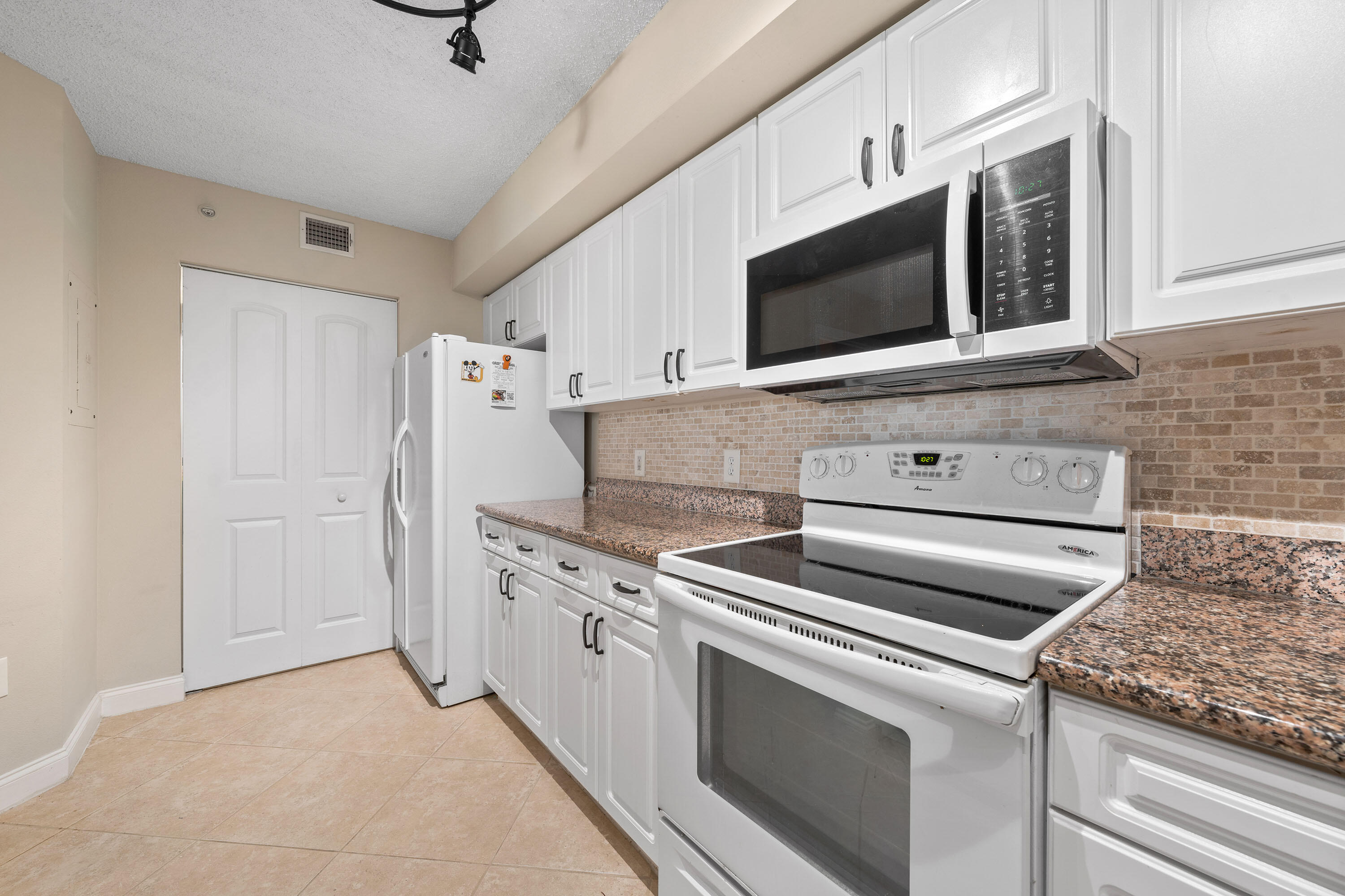 3594 S Ocean Boulevard 604