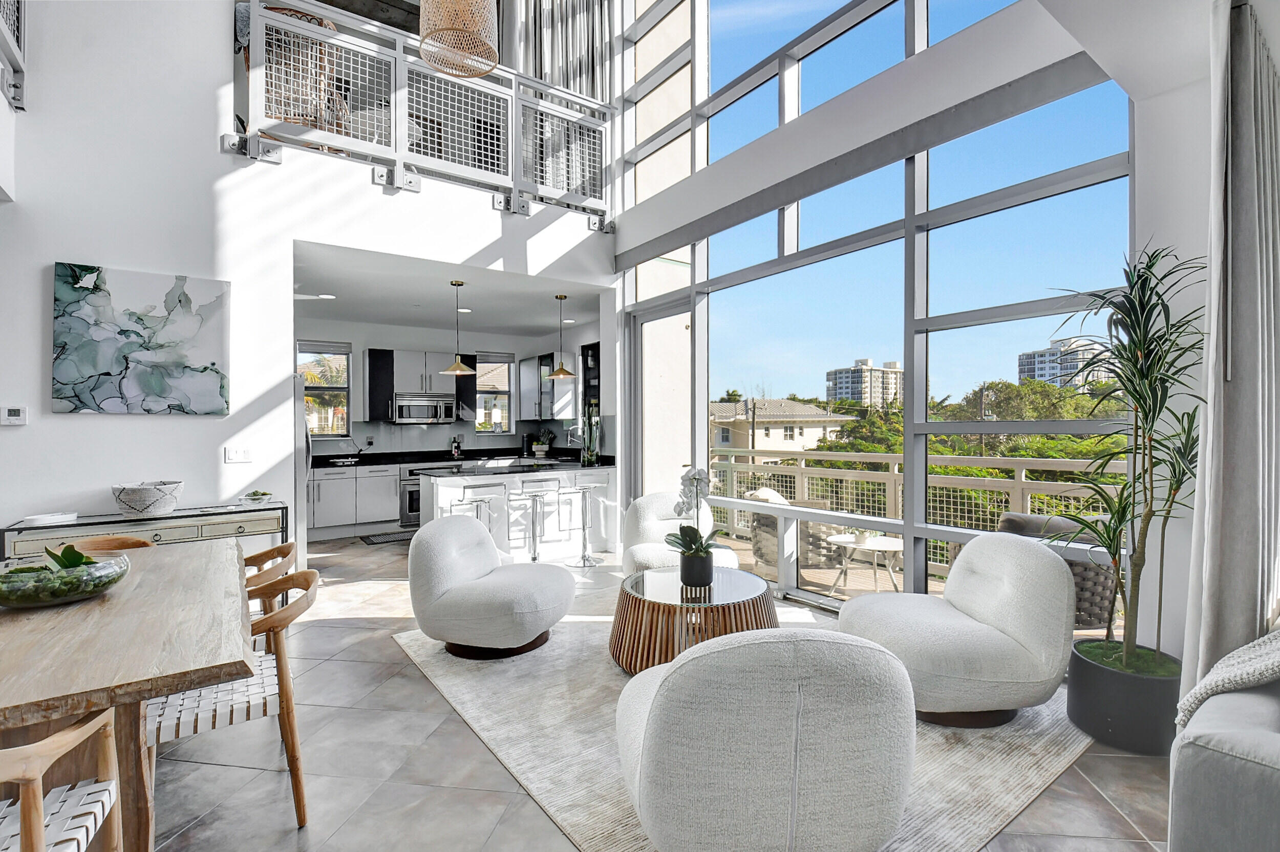 335 SE 6th Avenue 306