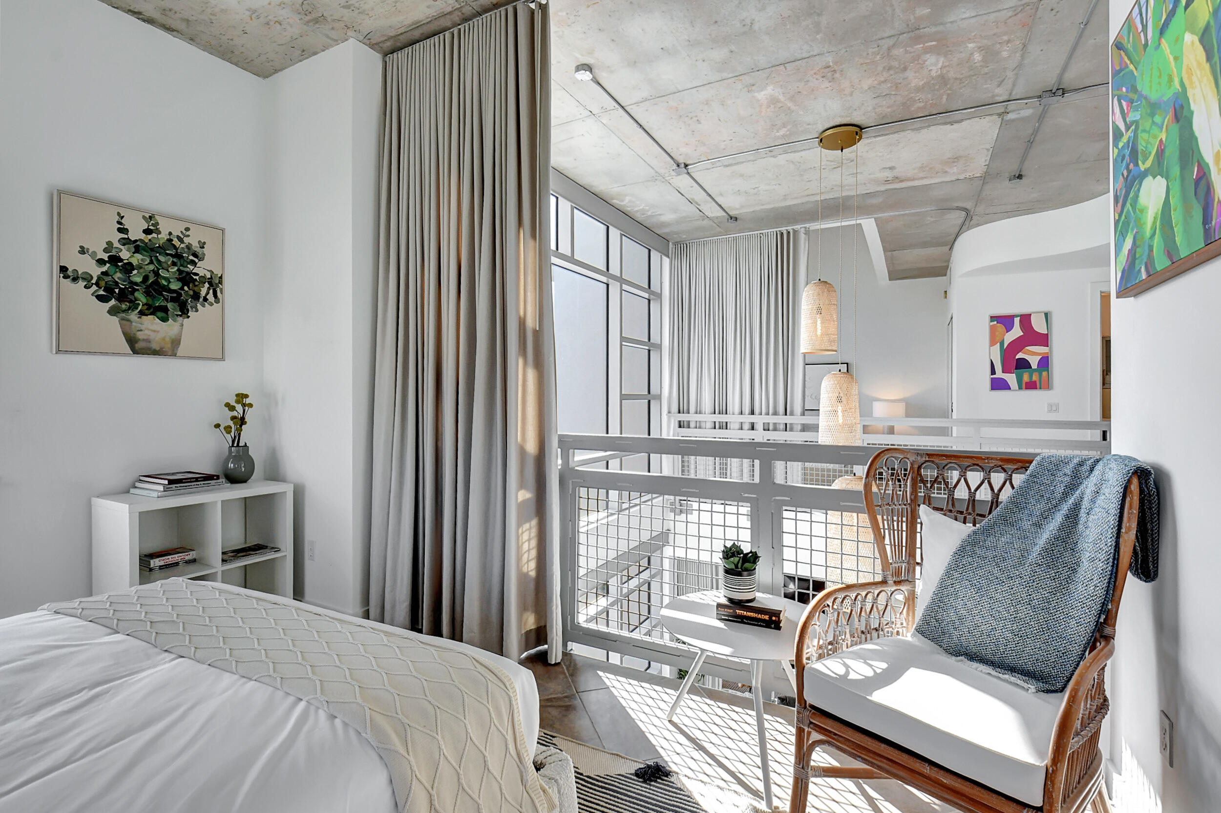 335 SE 6th Avenue 306