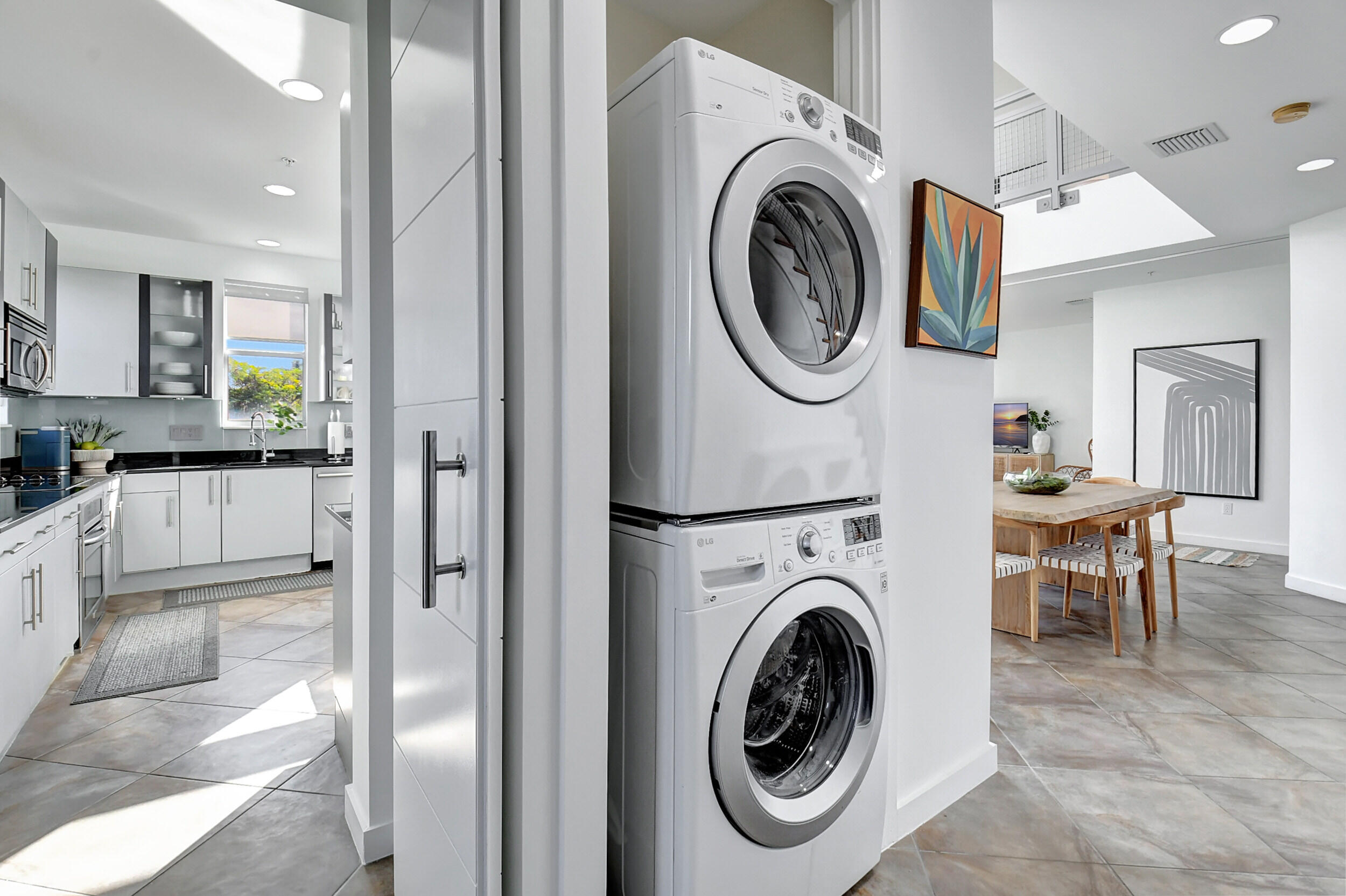 335 SE 6th Avenue 306