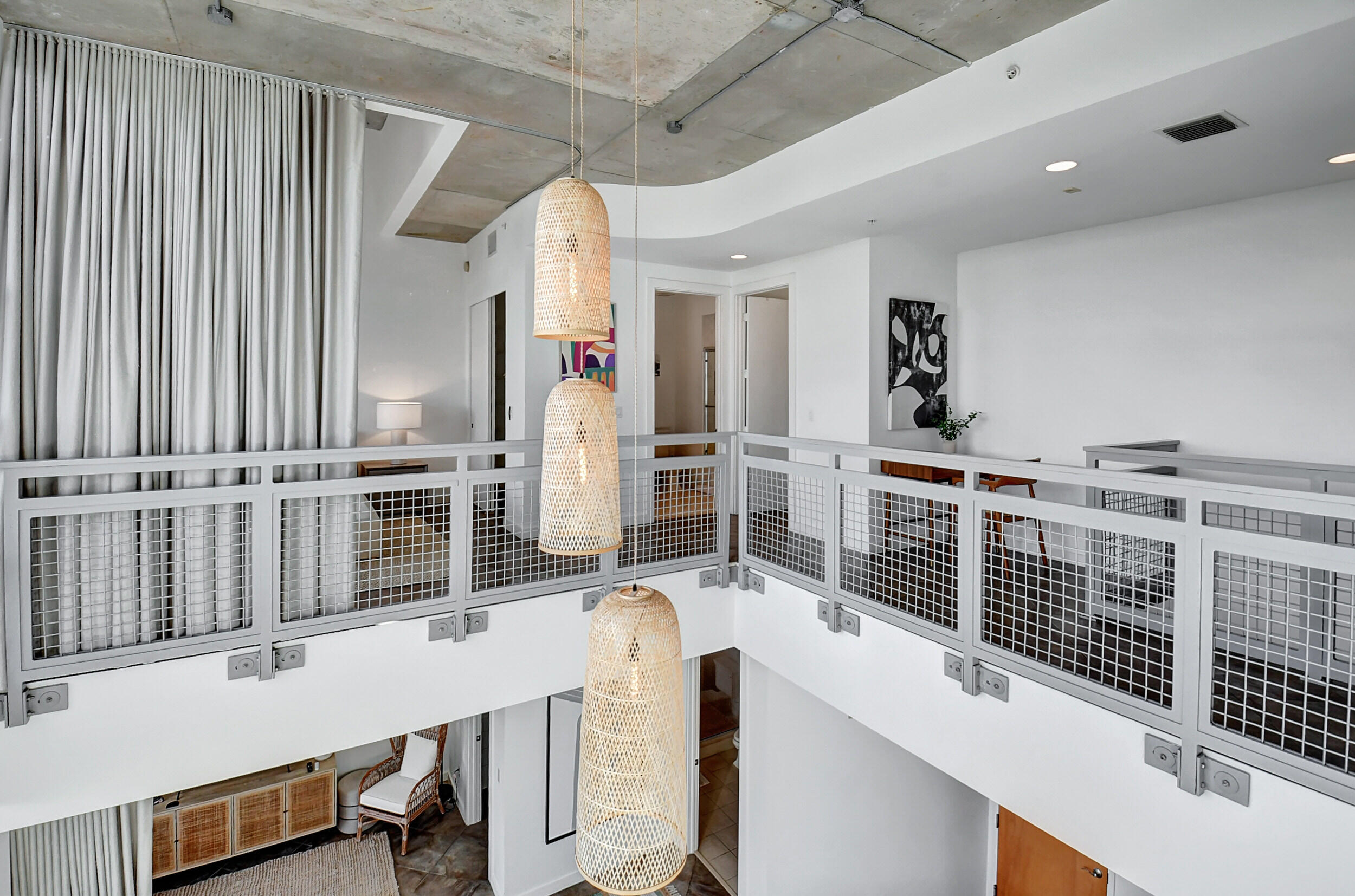 335 SE 6th Avenue 306