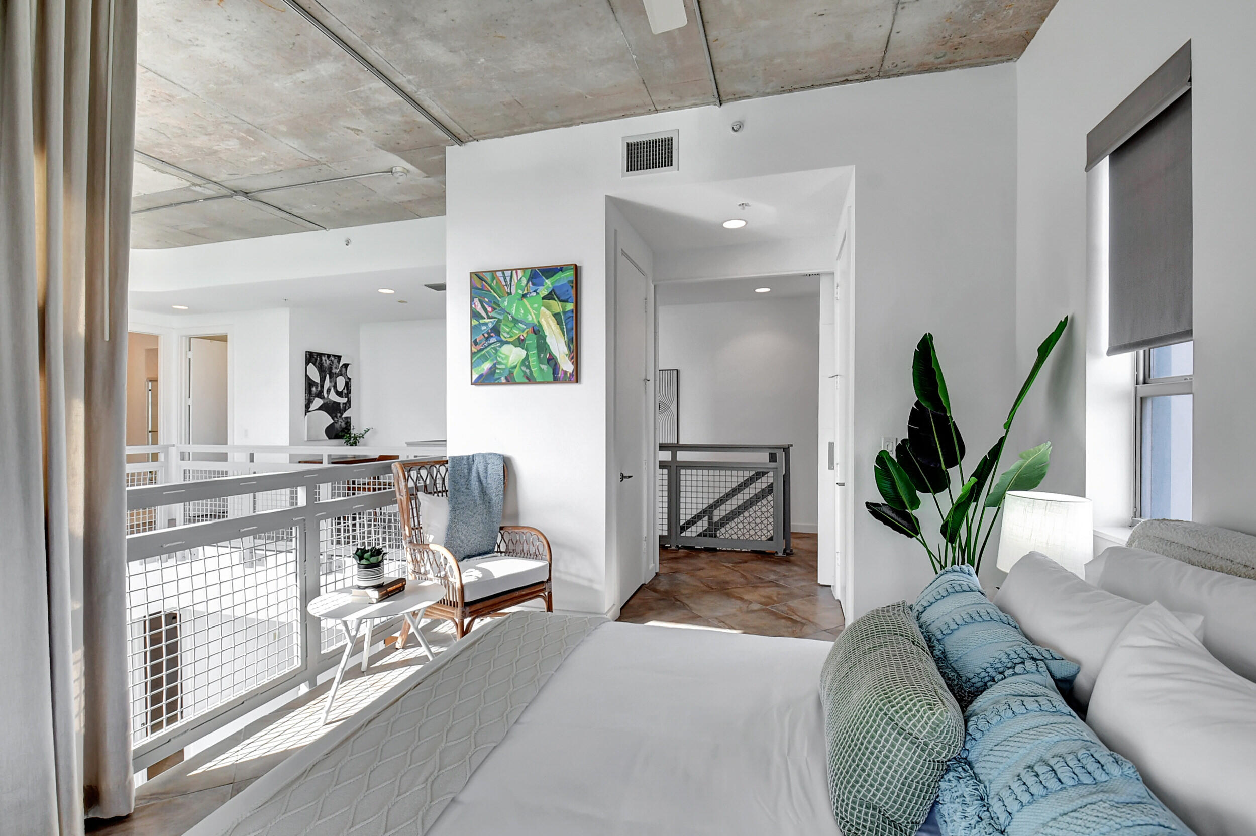 335 SE 6th Avenue 306