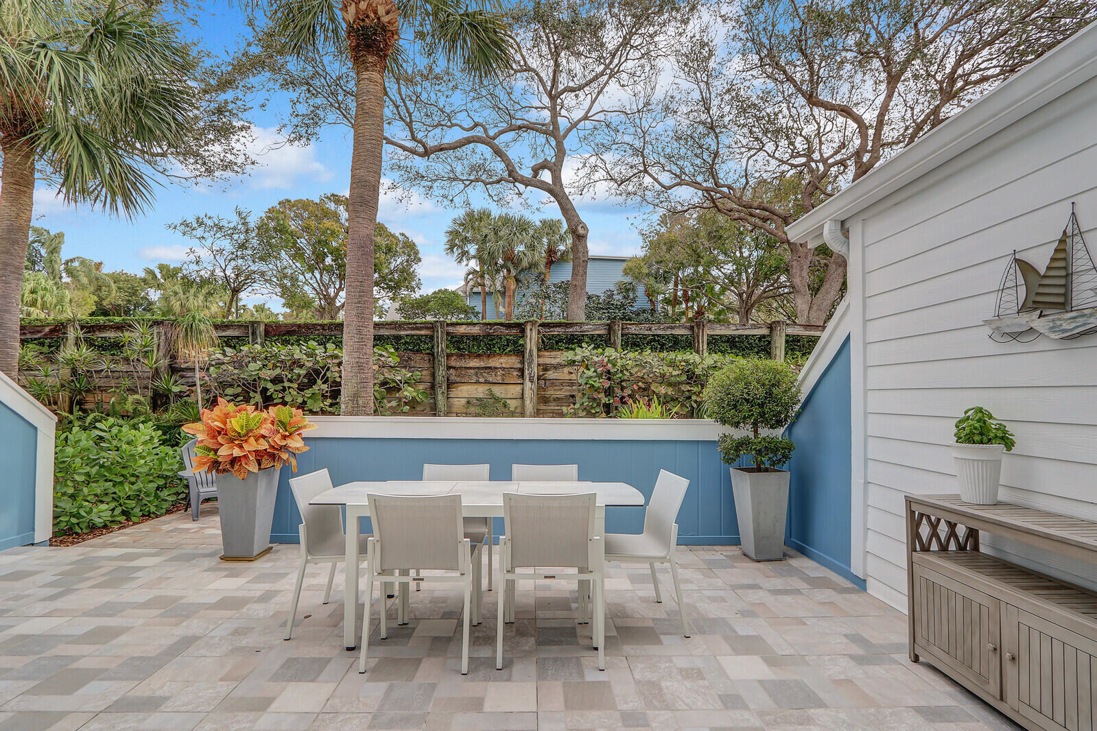 223 Ocean Dunes Circle