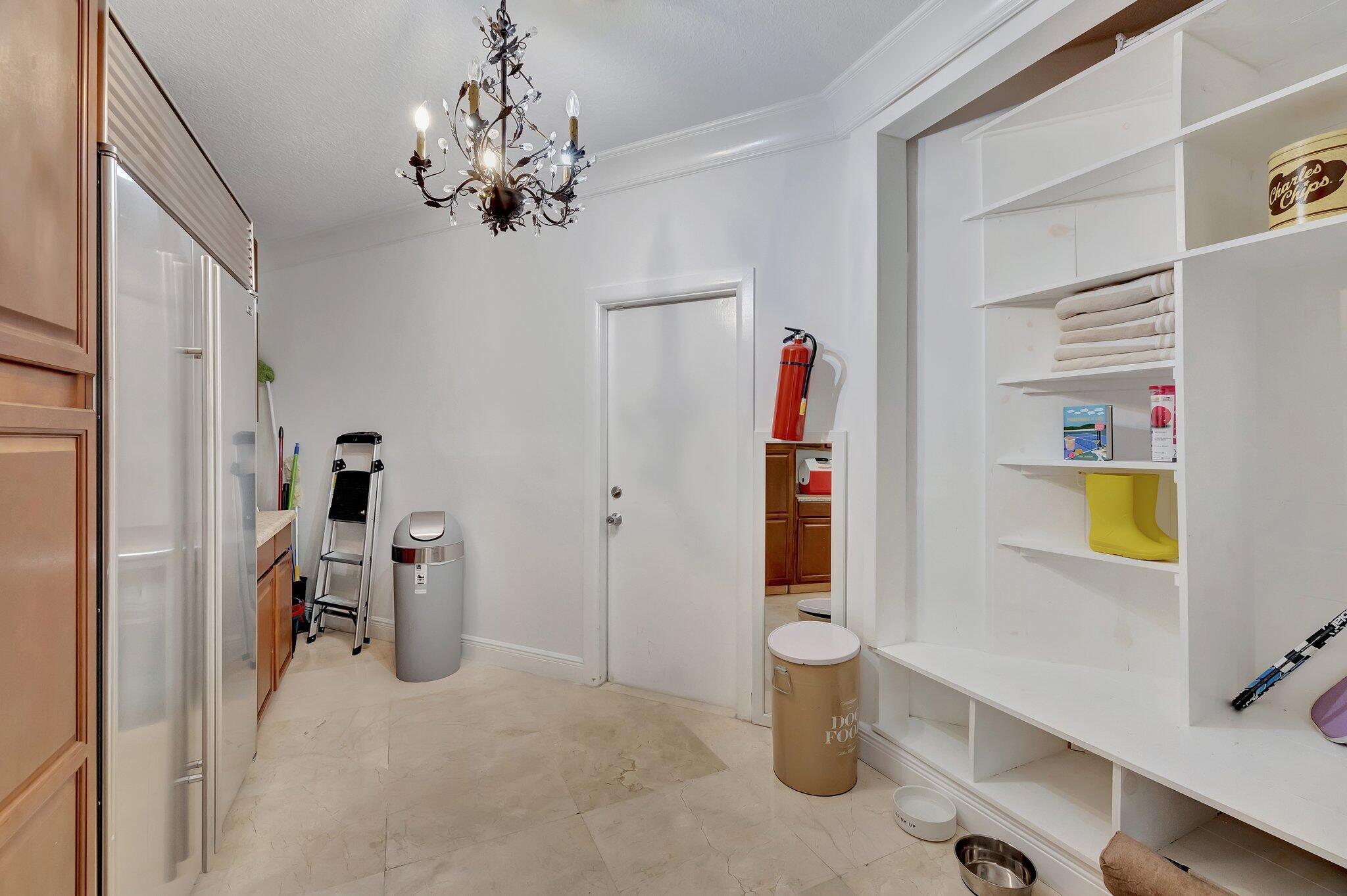 15082 Tall Oak Avenue