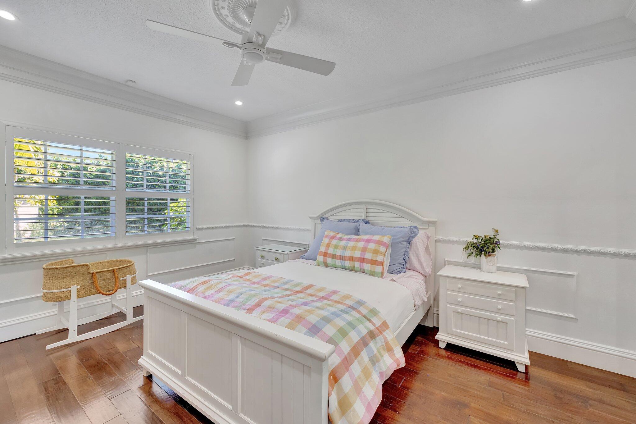 15082 Tall Oak Avenue