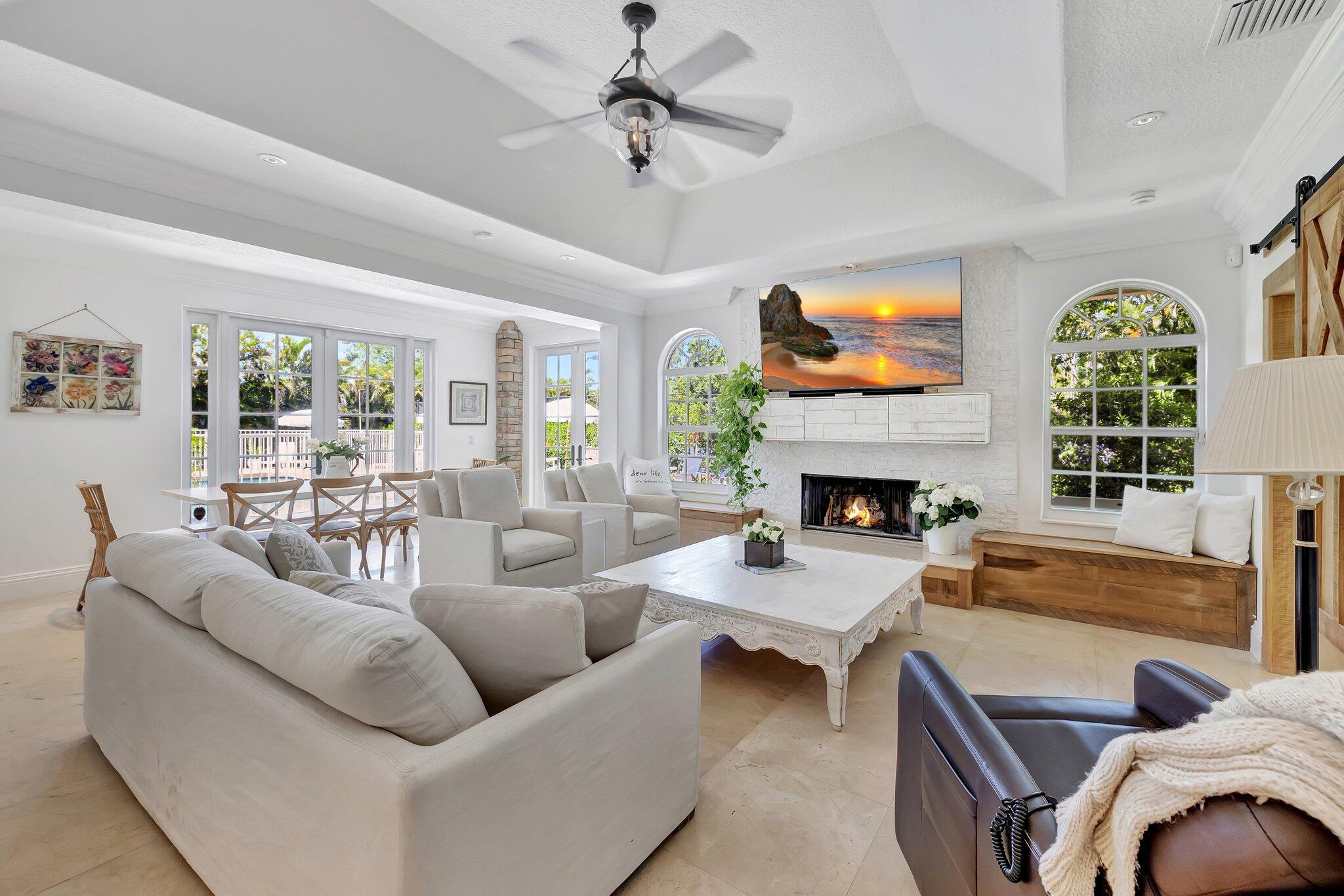 15082 Tall Oak Avenue