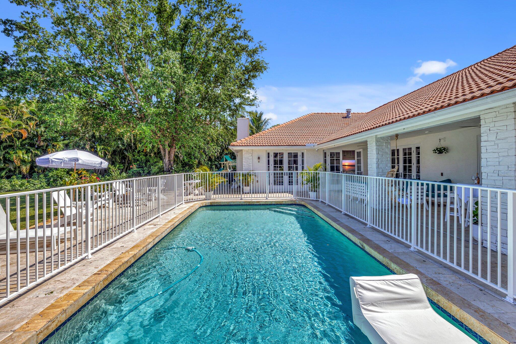 15082 Tall Oak Avenue