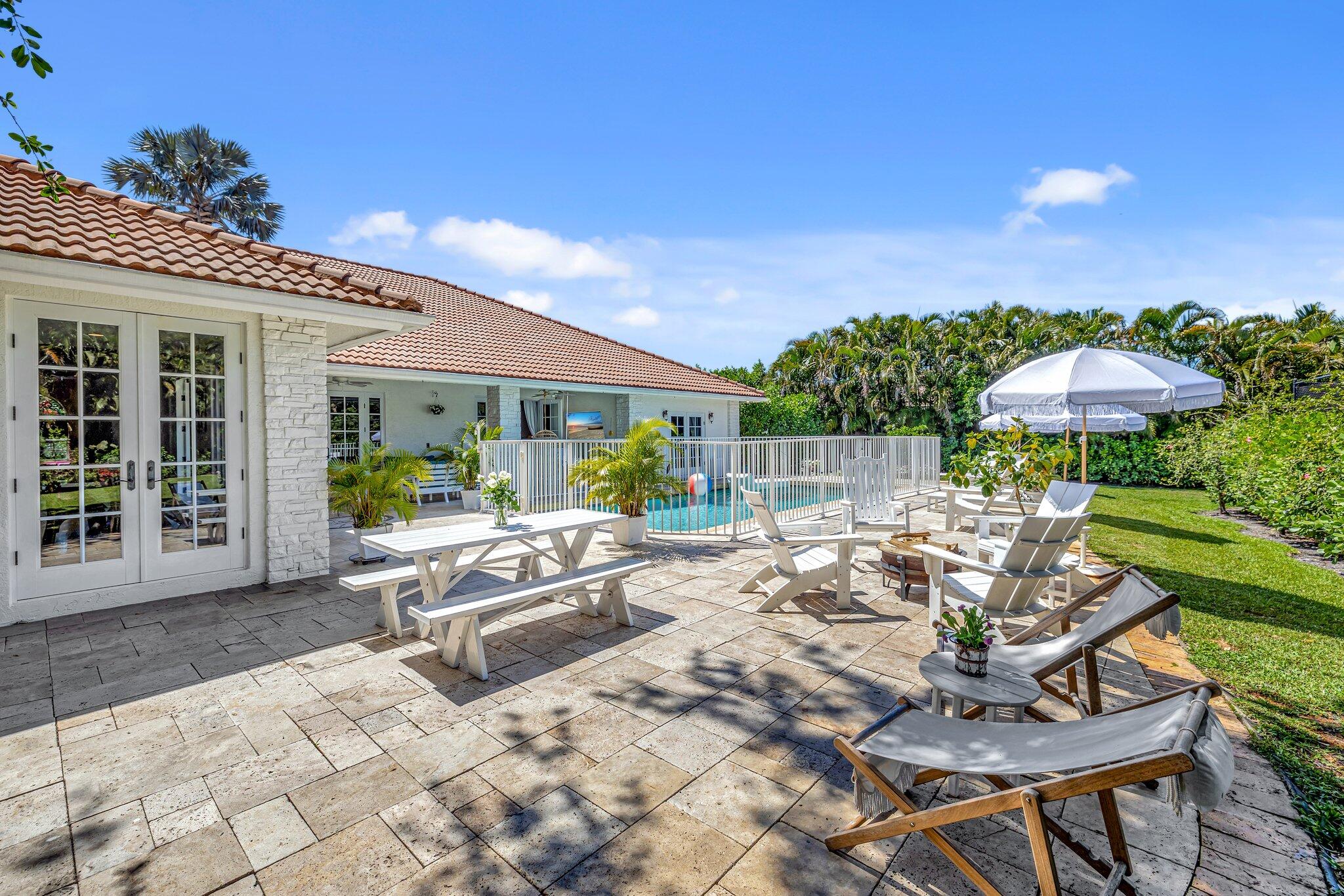 15082 Tall Oak Avenue