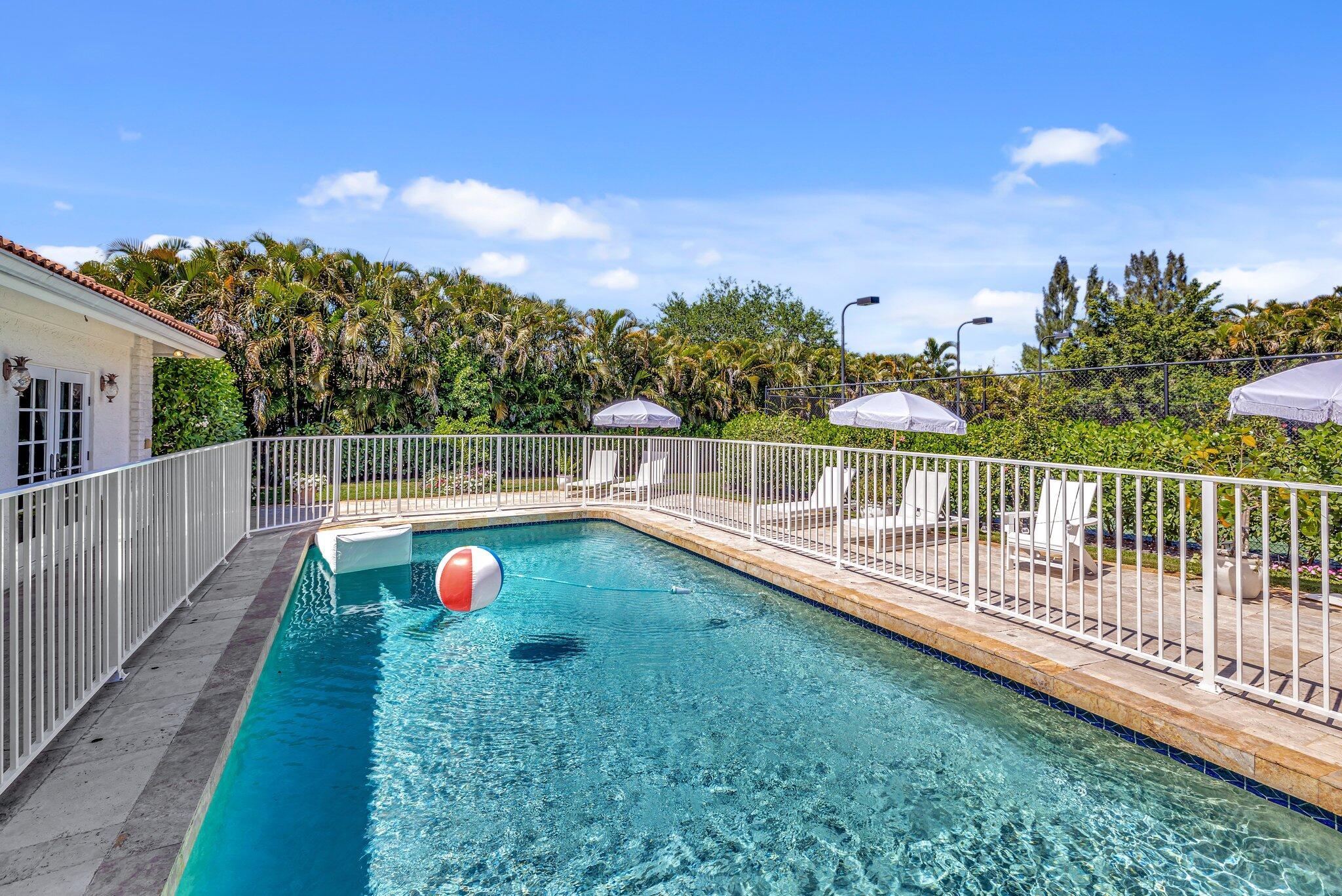 15082 Tall Oak Avenue