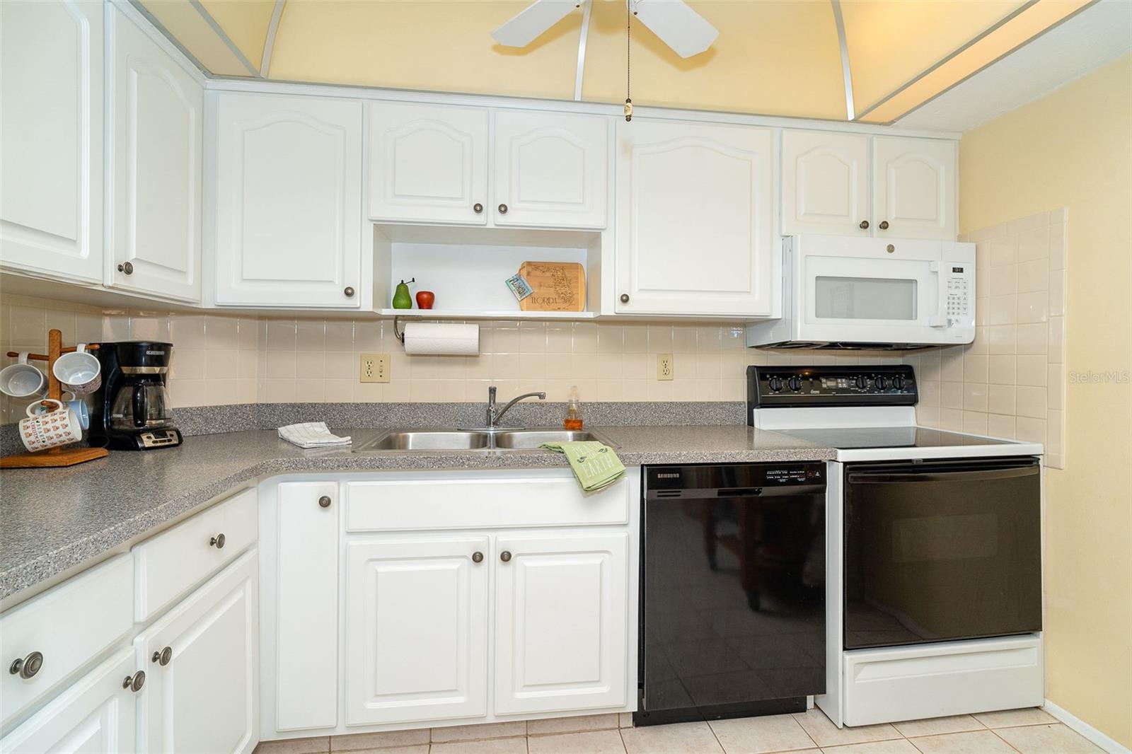 10 QUAILS RUN BLVD #12