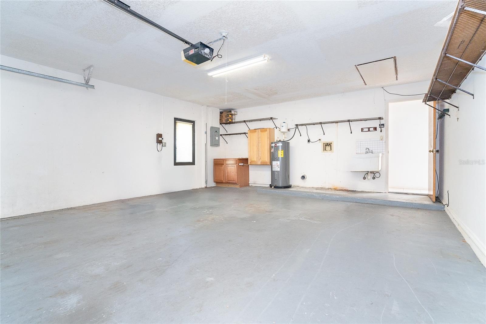 537 VERONA ST