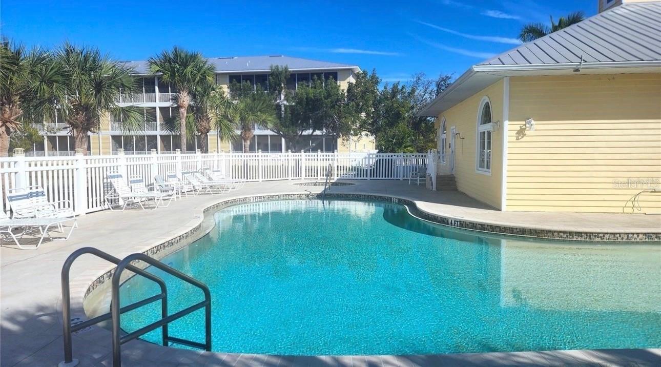 101 NATURES WAY #1204