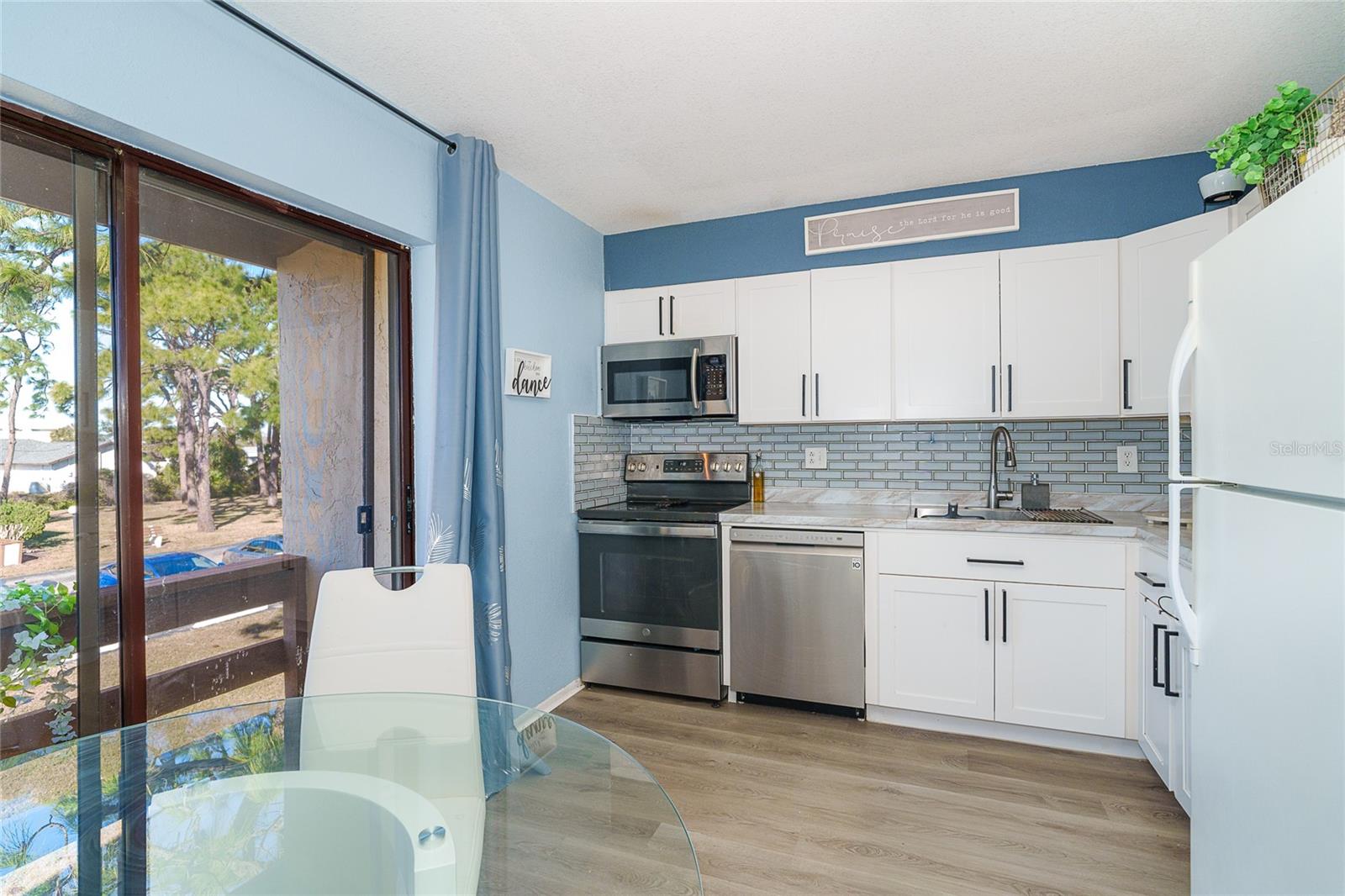 25 QUAILS RUN BLVD #7