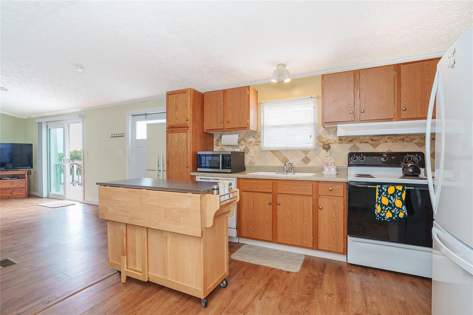 8320 RIVERSIDE DR #94