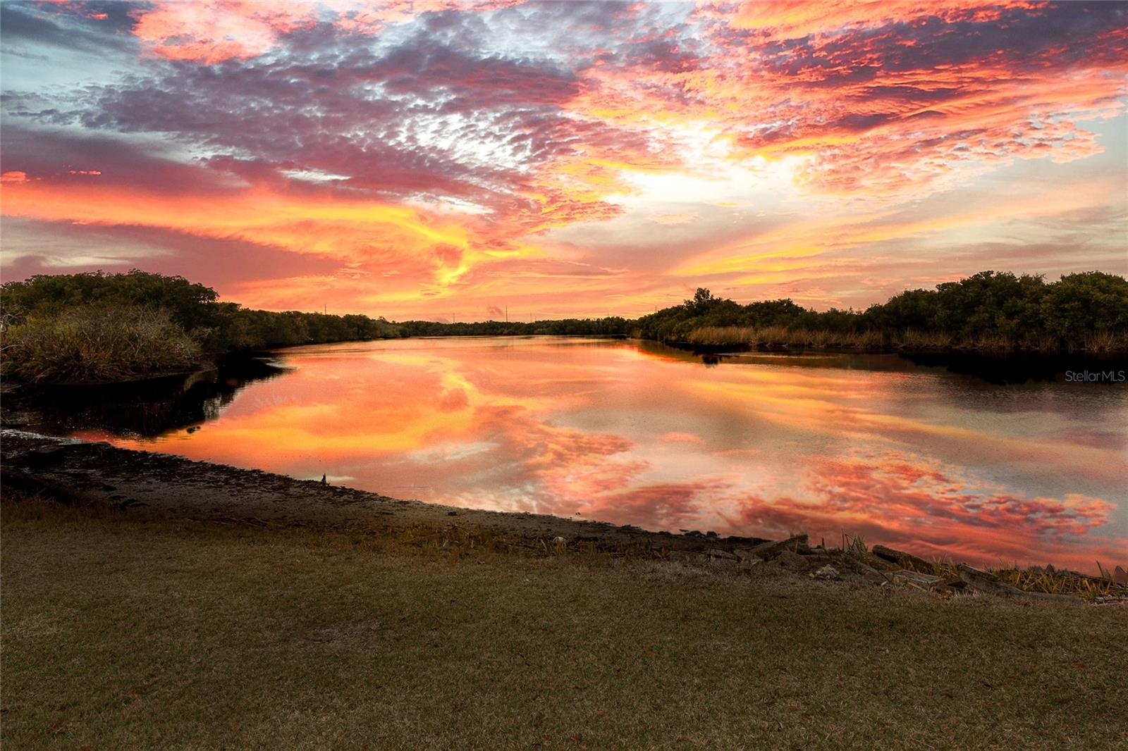 8320 RIVERSIDE DR #94