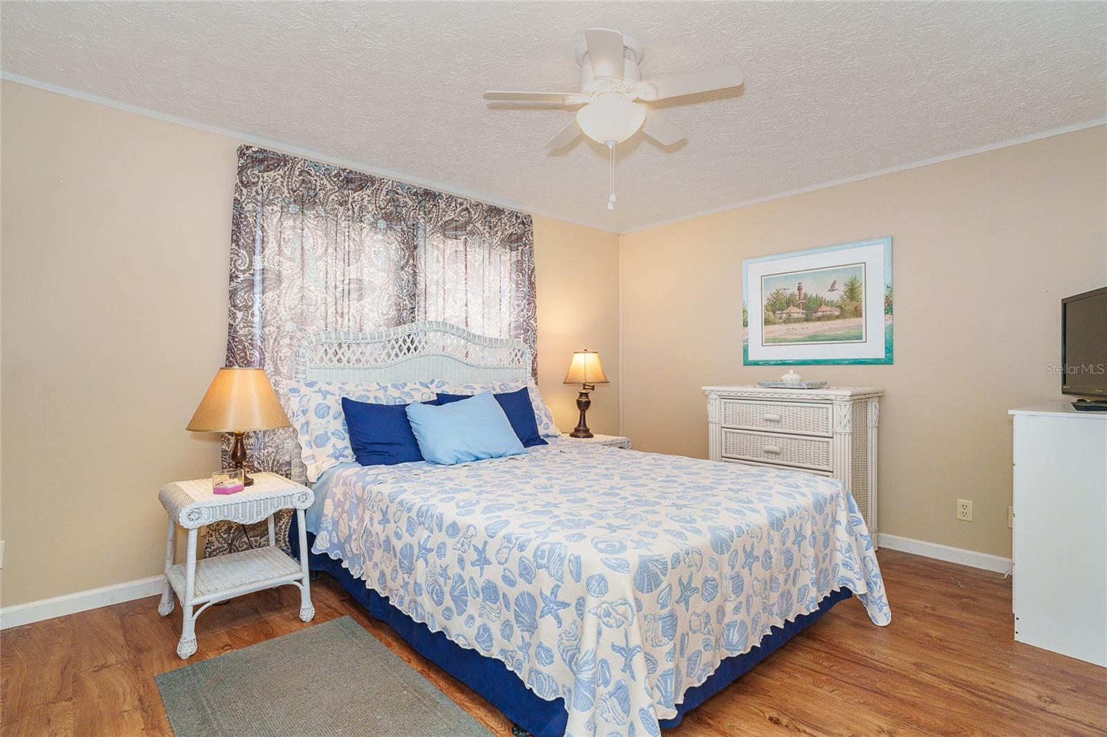 8320 RIVERSIDE DR #94